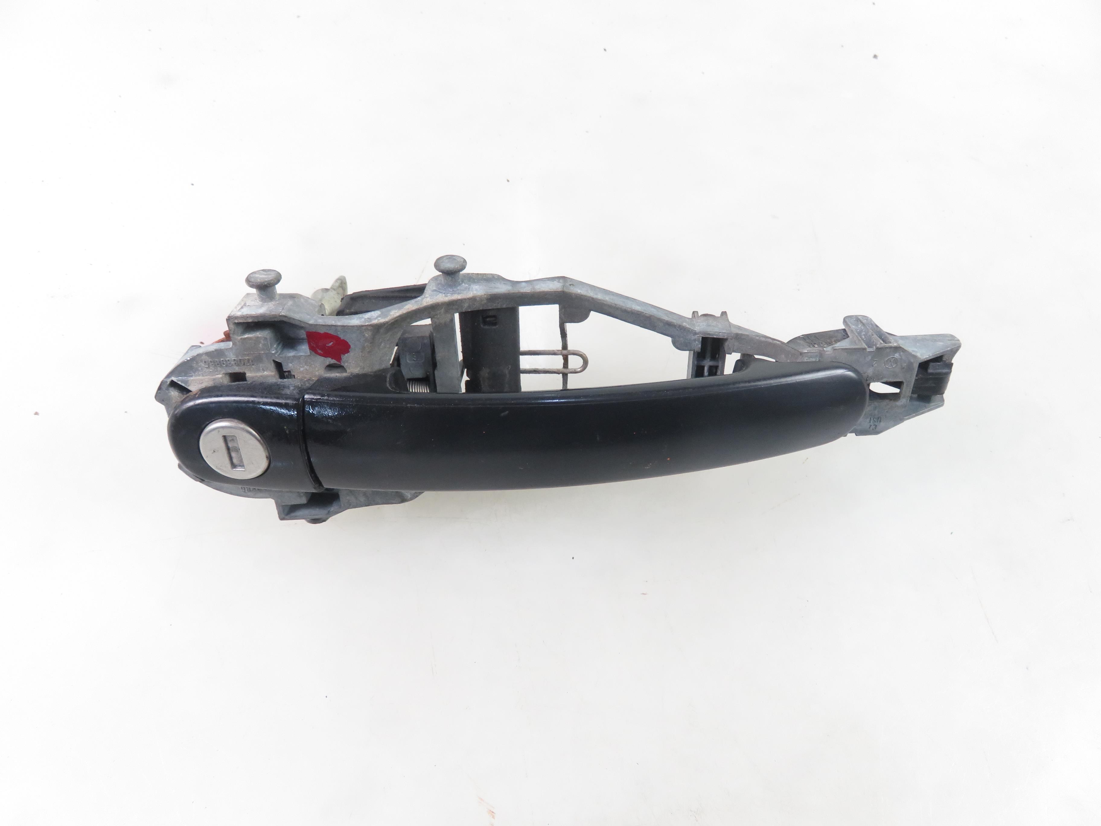 VOLKSWAGEN Golf 5 generation (2003-2009) Priekšējo kreiso durvju ārējais rokturis 1Z0839885 25748721