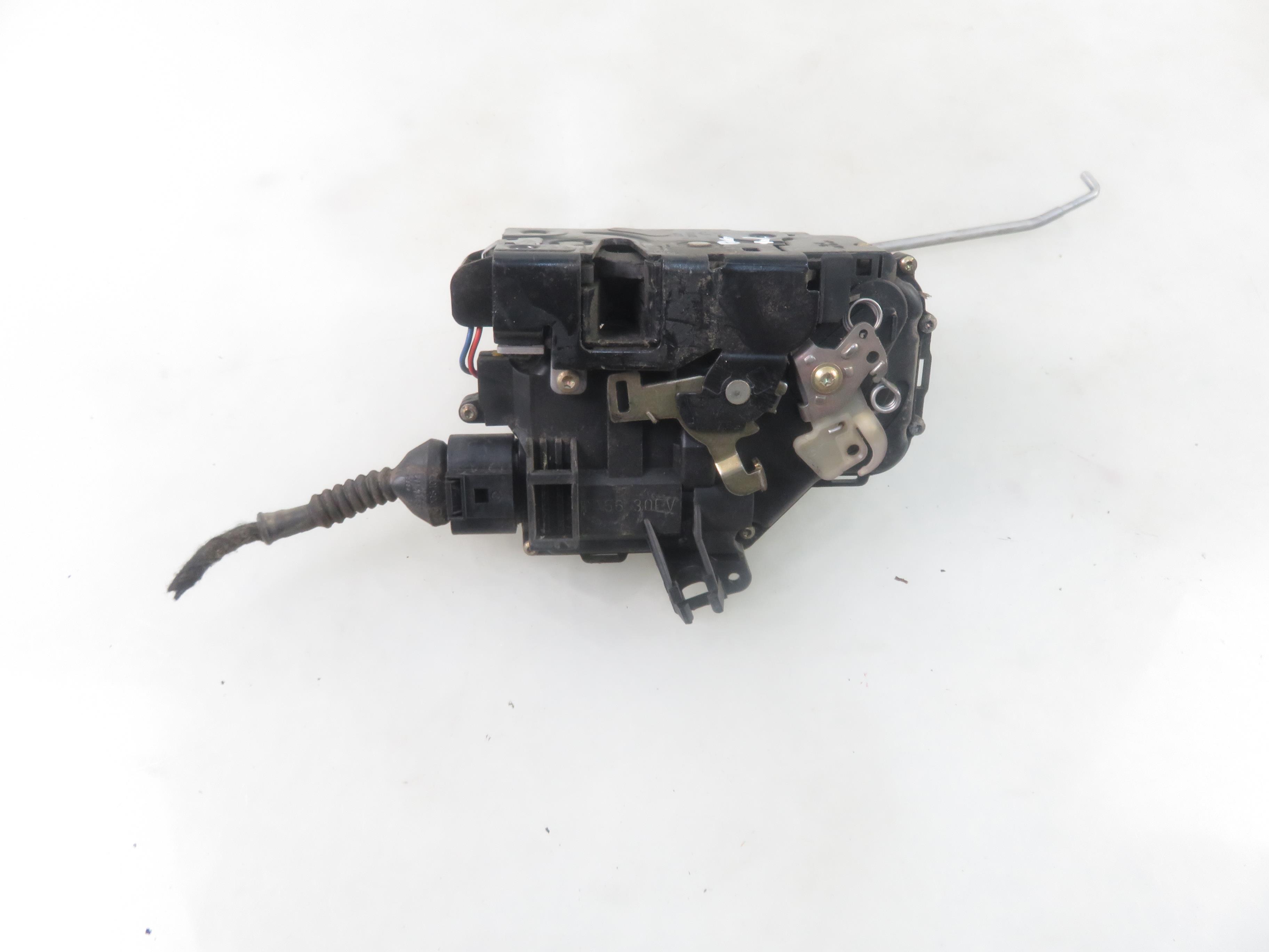 AUDI A4 B6/8E (2000-2005) Vasemman etuoven lukko 4B1837015G 25104870