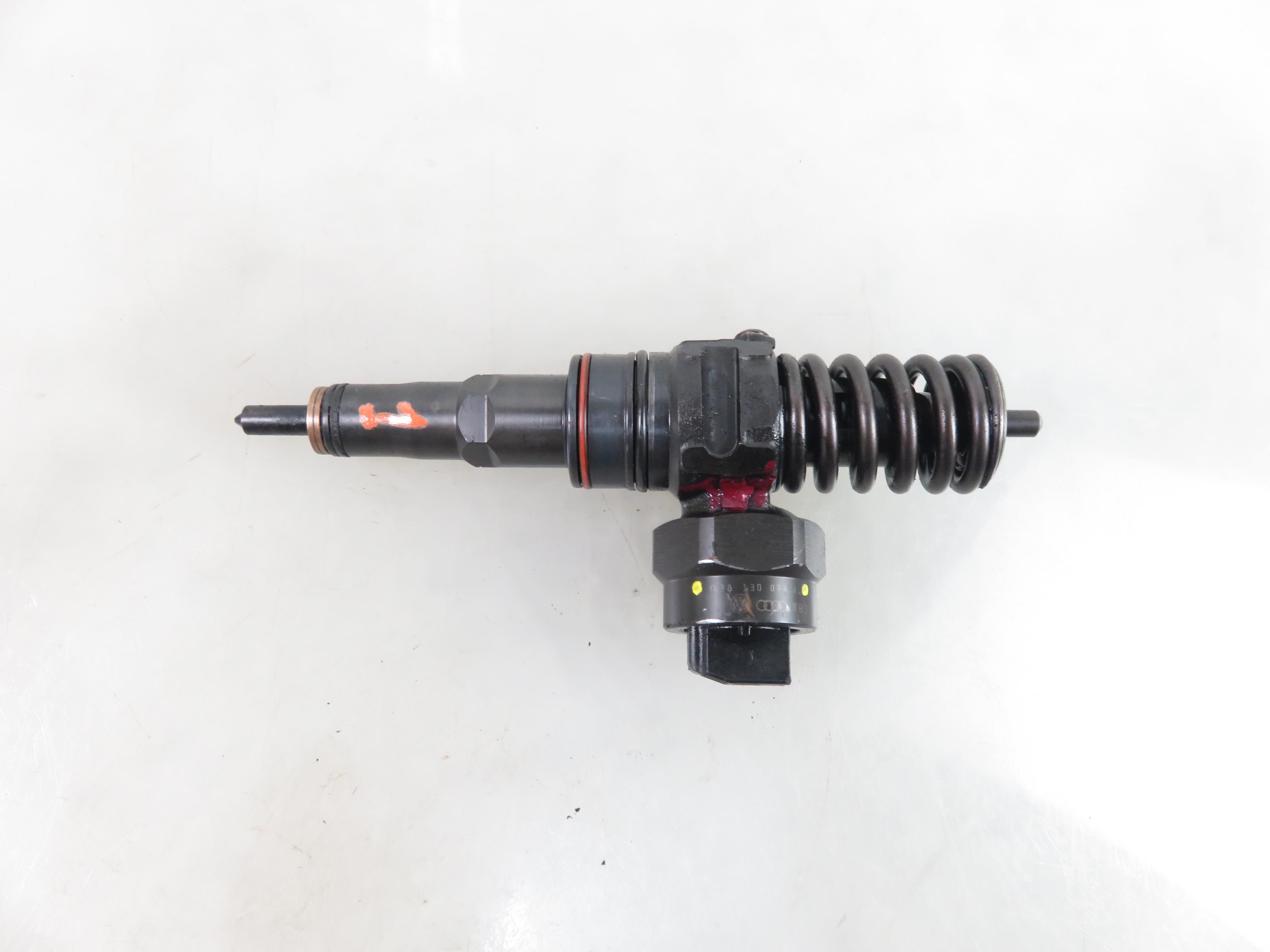 VOLKSWAGEN Golf 4 generation (1997-2006) Oil Injector 038130073J, 0414720015 25451136