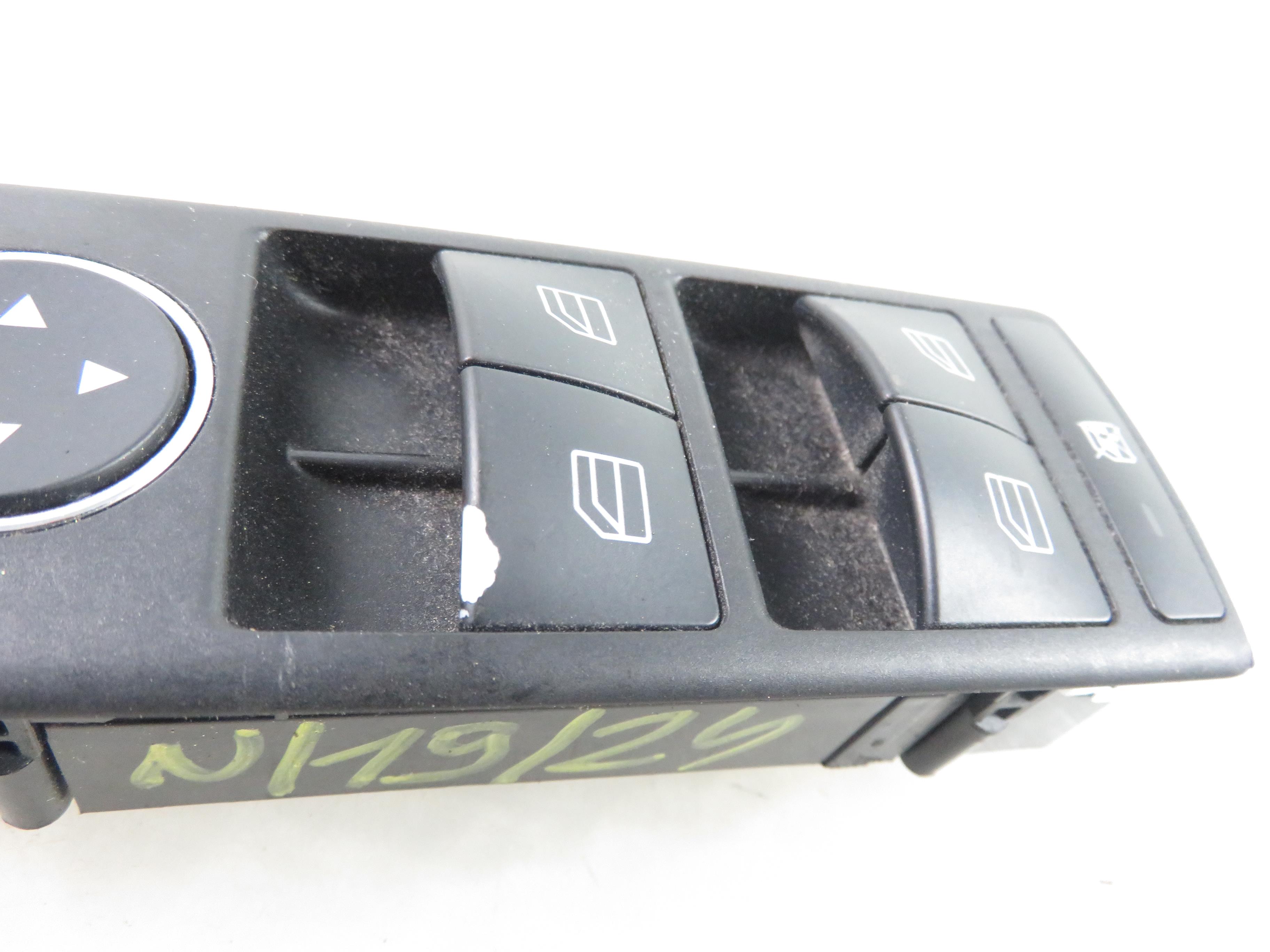 MERCEDES-BENZ C-Class W204/S204/C204 (2004-2015) Front Left Door Window Switch 2048703458 25104513