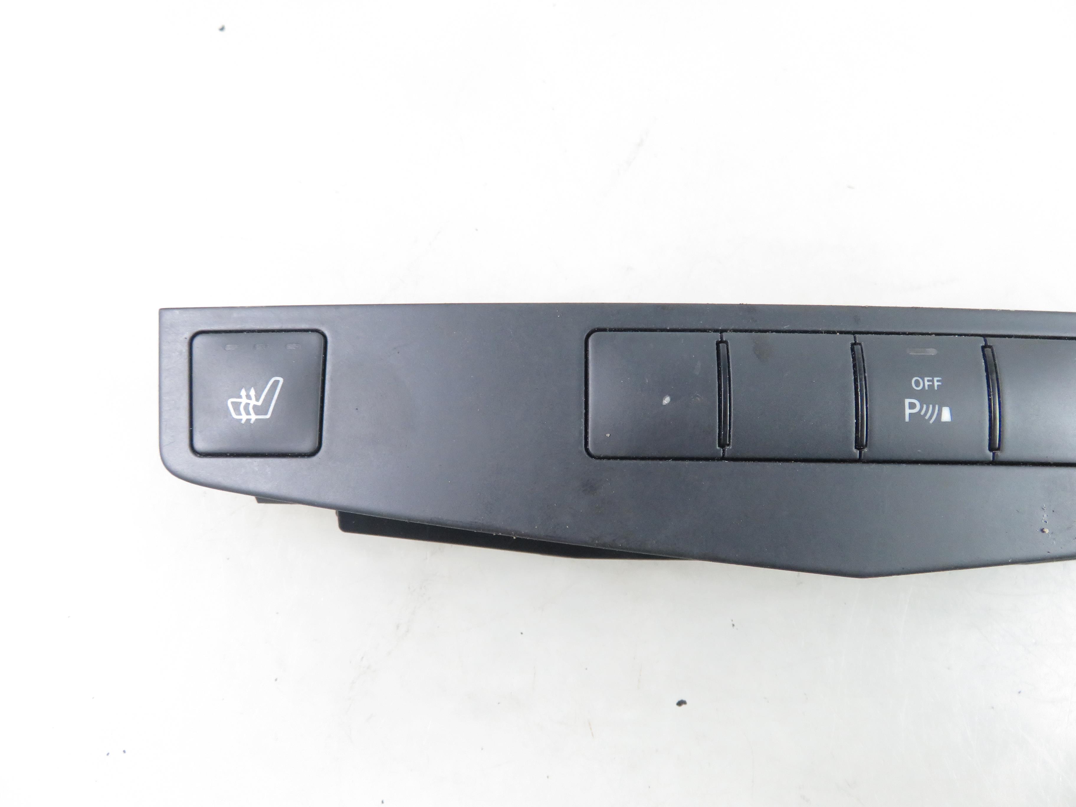 MERCEDES-BENZ C-Class W204/S204/C204 (2004-2015) Interrupteur de chauffage de siège 2048704310 25301344