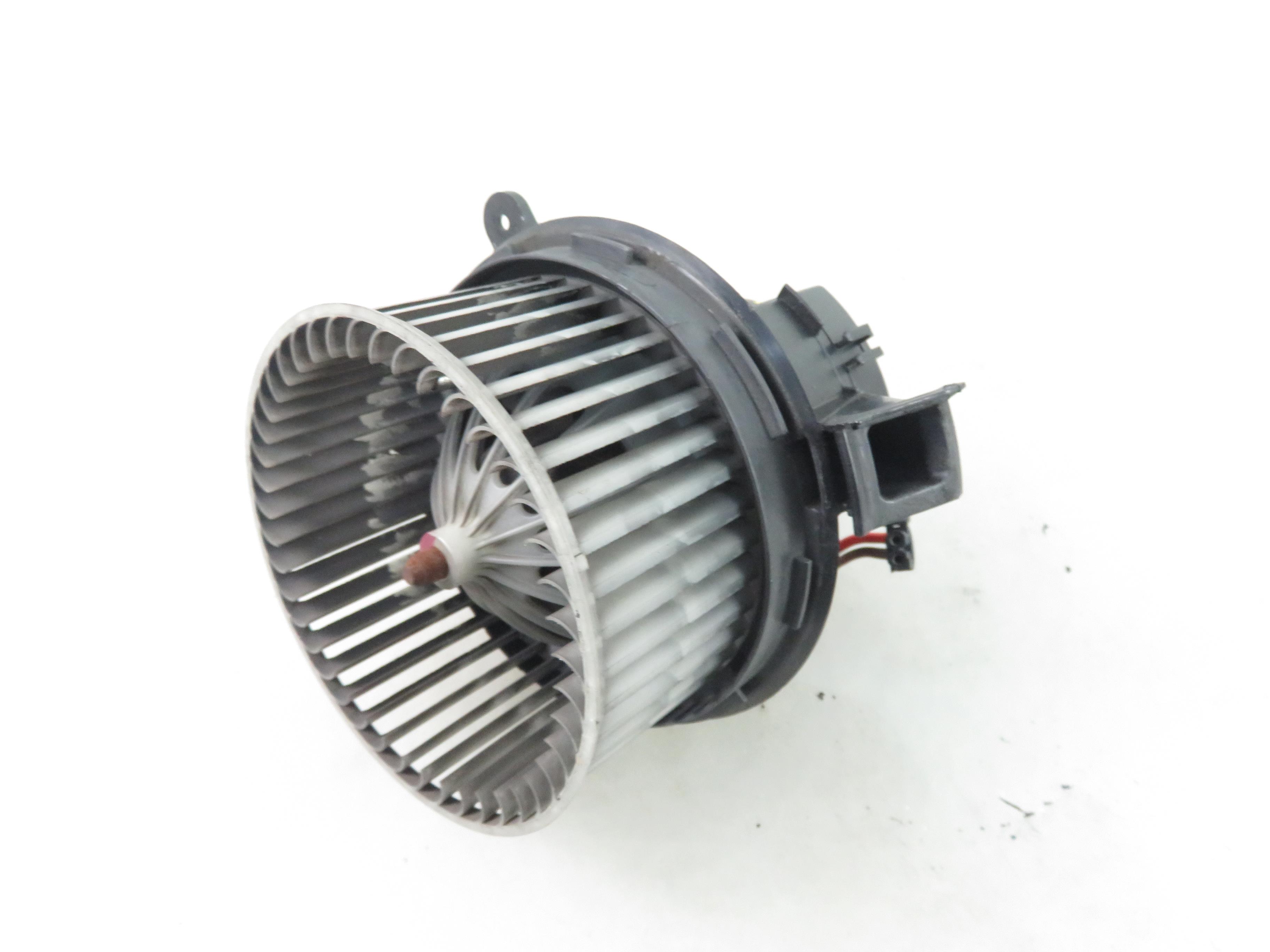 MERCEDES-BENZ C-Class W204/S204/C204 (2004-2015) Blower fan relay L5964008 25104593