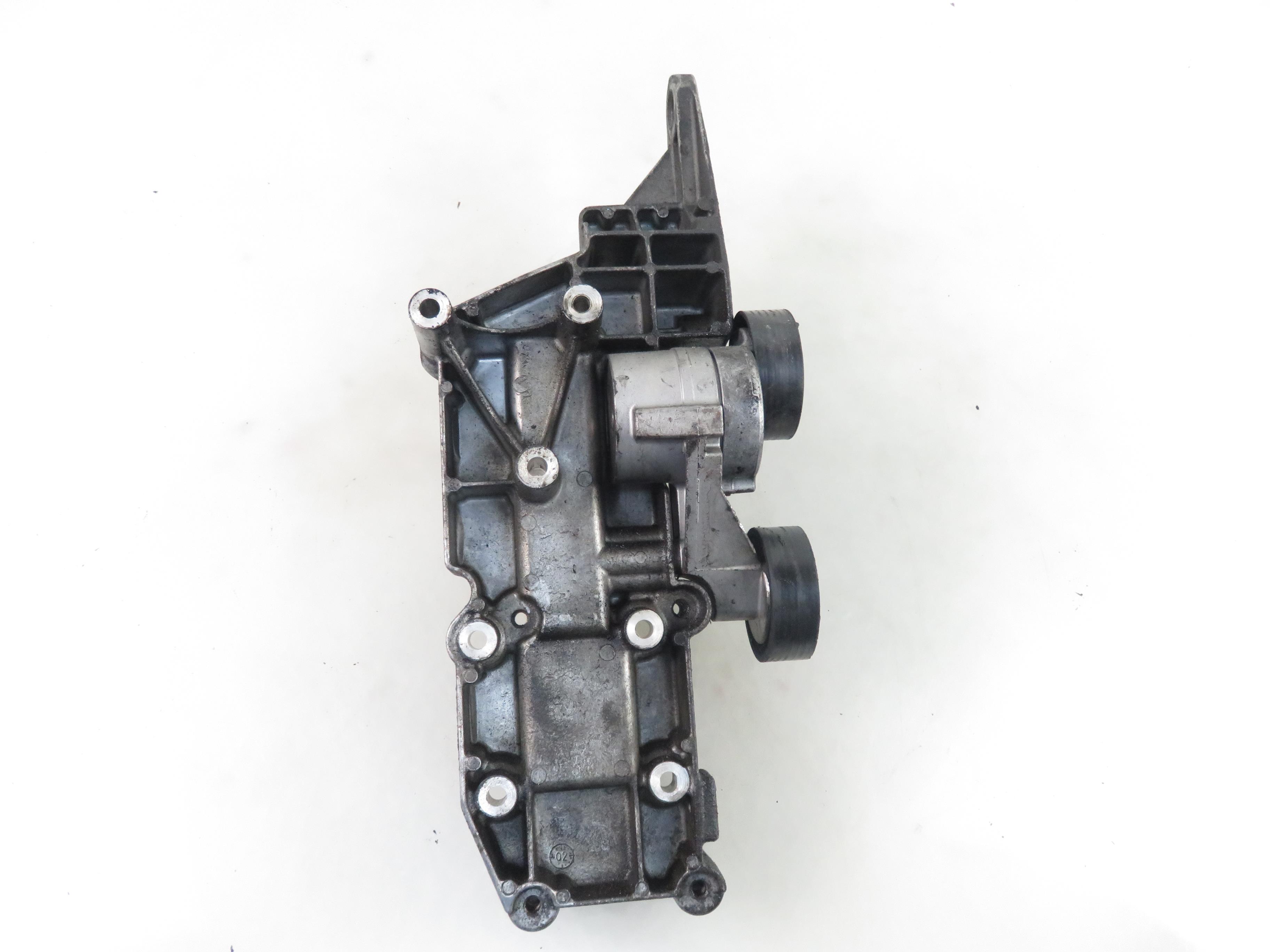 VOLVO S80 1 generation (1998-2006) Alternator bracket 8642196 25421846