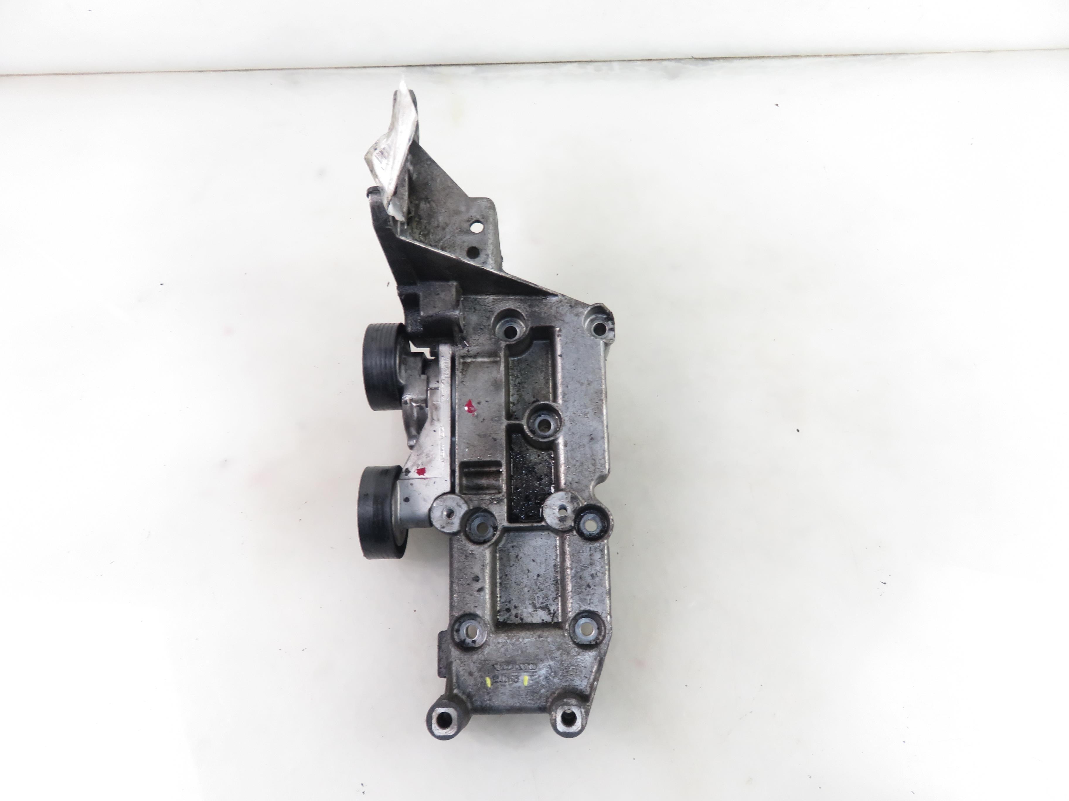 VOLVO S80 1 generation (1998-2006) Alternator bracket 8642196 25421846