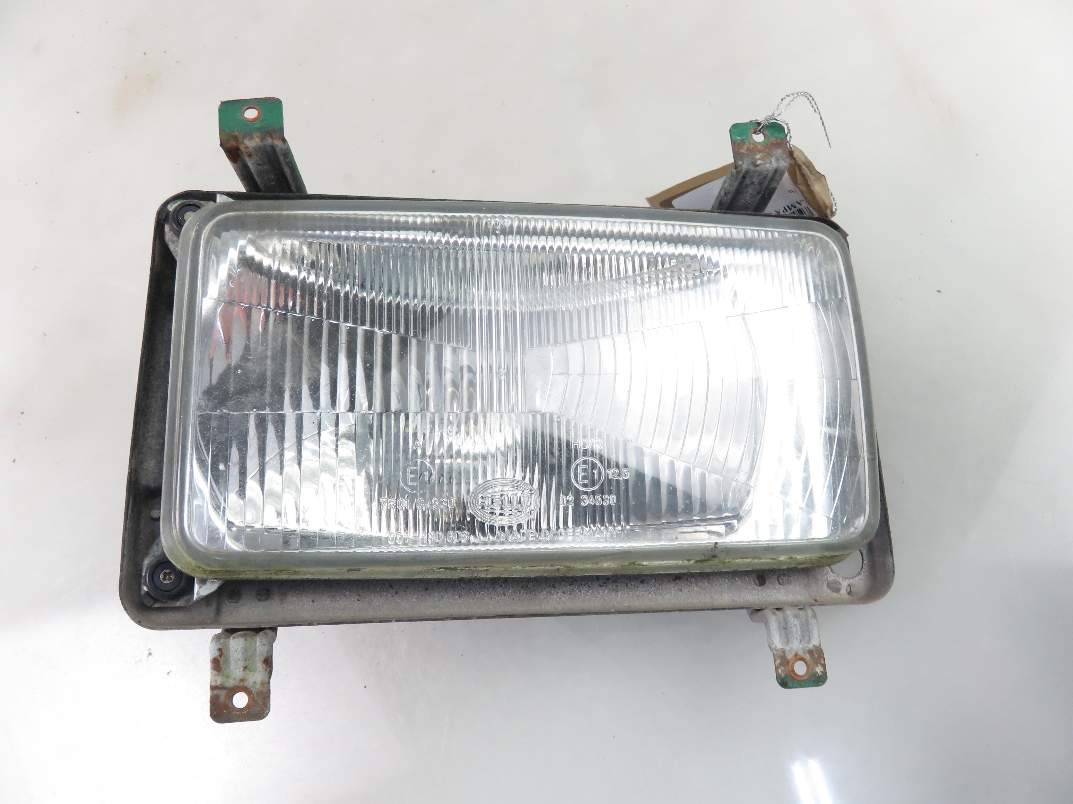 VOLKSWAGEN LT 1 generation (1975-1995) Front Right Headlight 281941752D 25681320