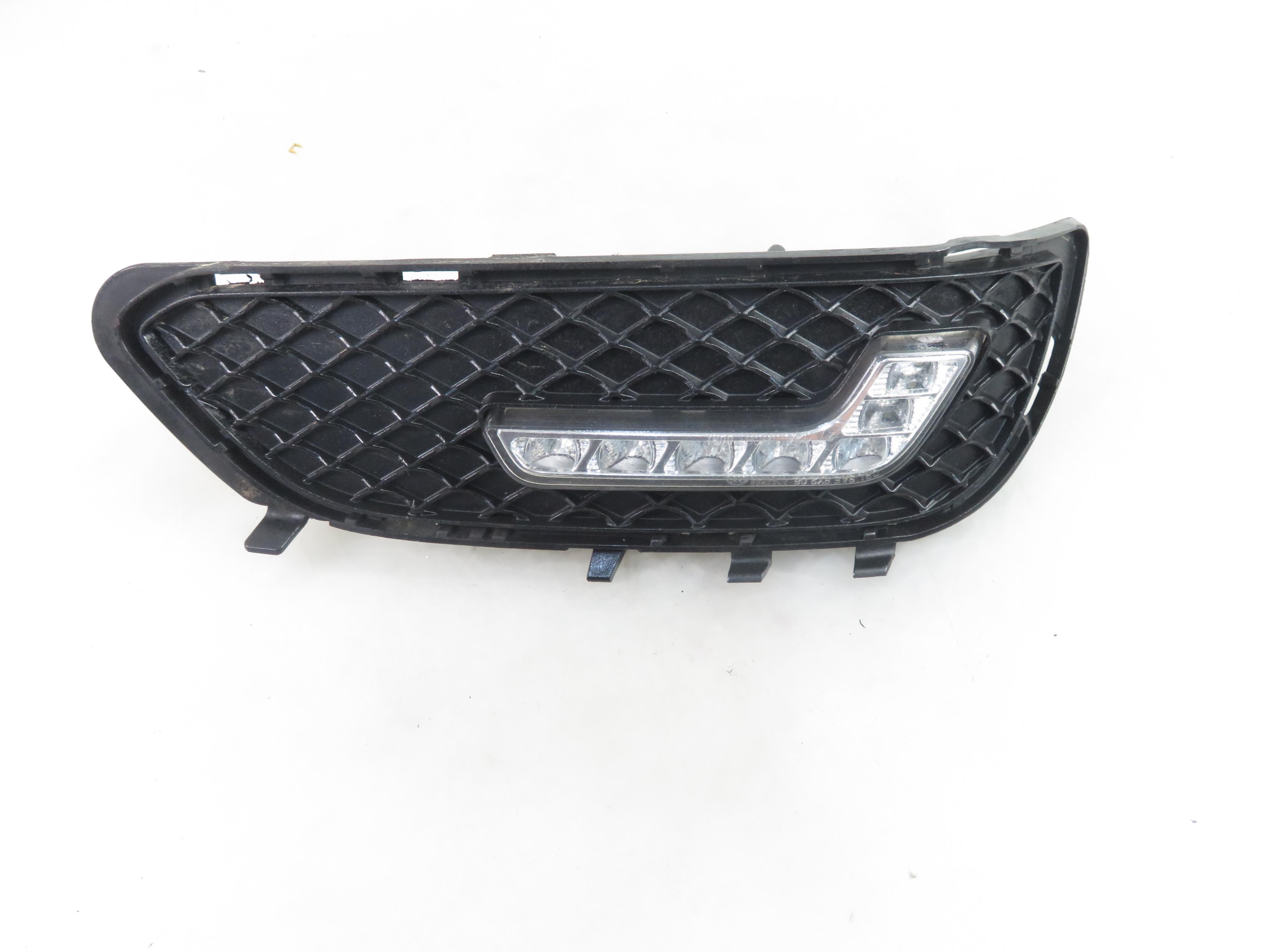 MERCEDES-BENZ E-Class W212/S212/C207/A207 (2009-2016) Front Right Grill A2128200856 25127715