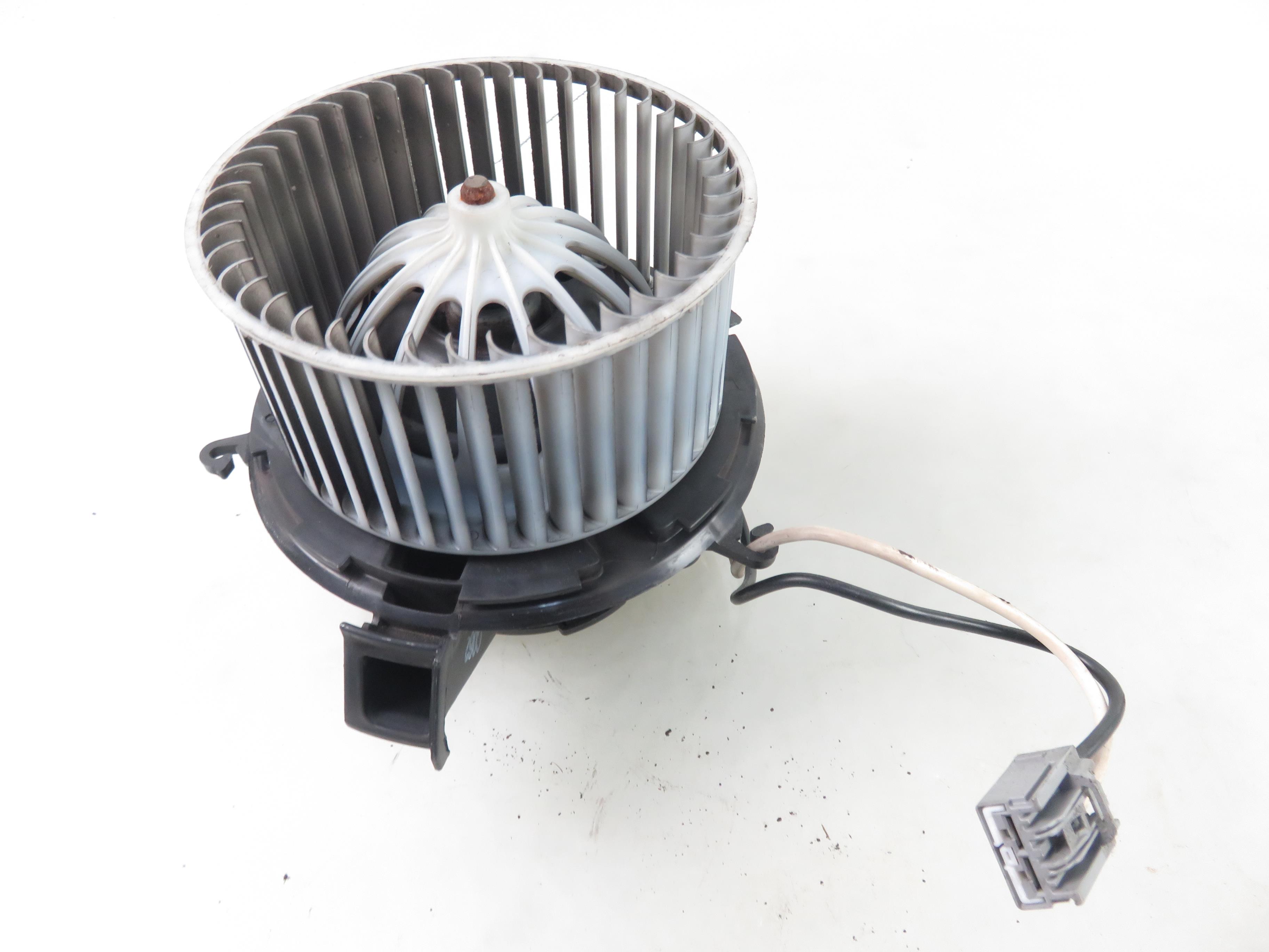 OPEL Astra J (2009-2020) Releu ventilator U7253002 25681475