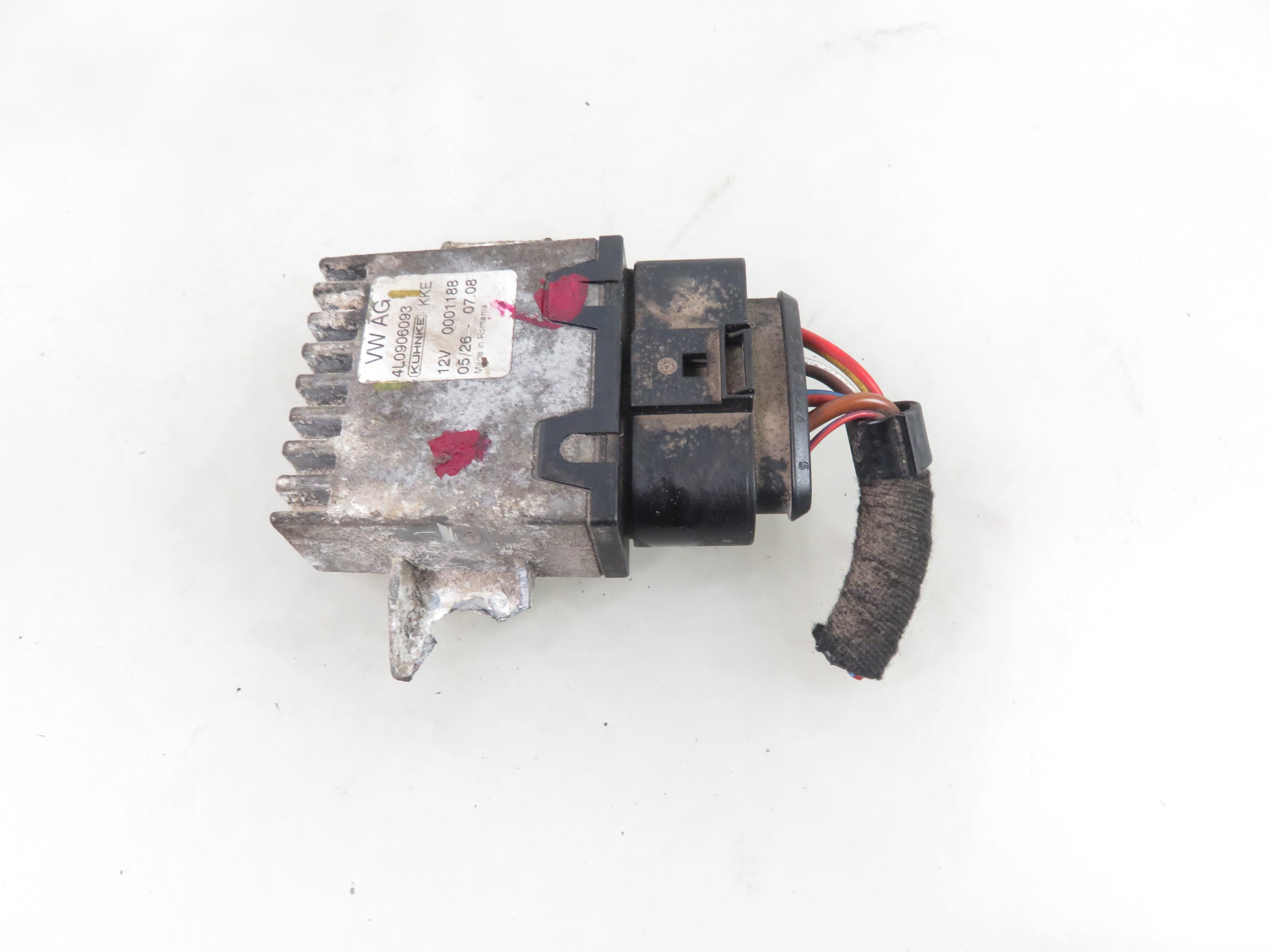 AUDI Q7 4L (2005-2015) Fuel Pump Control 4L0906093 25217763