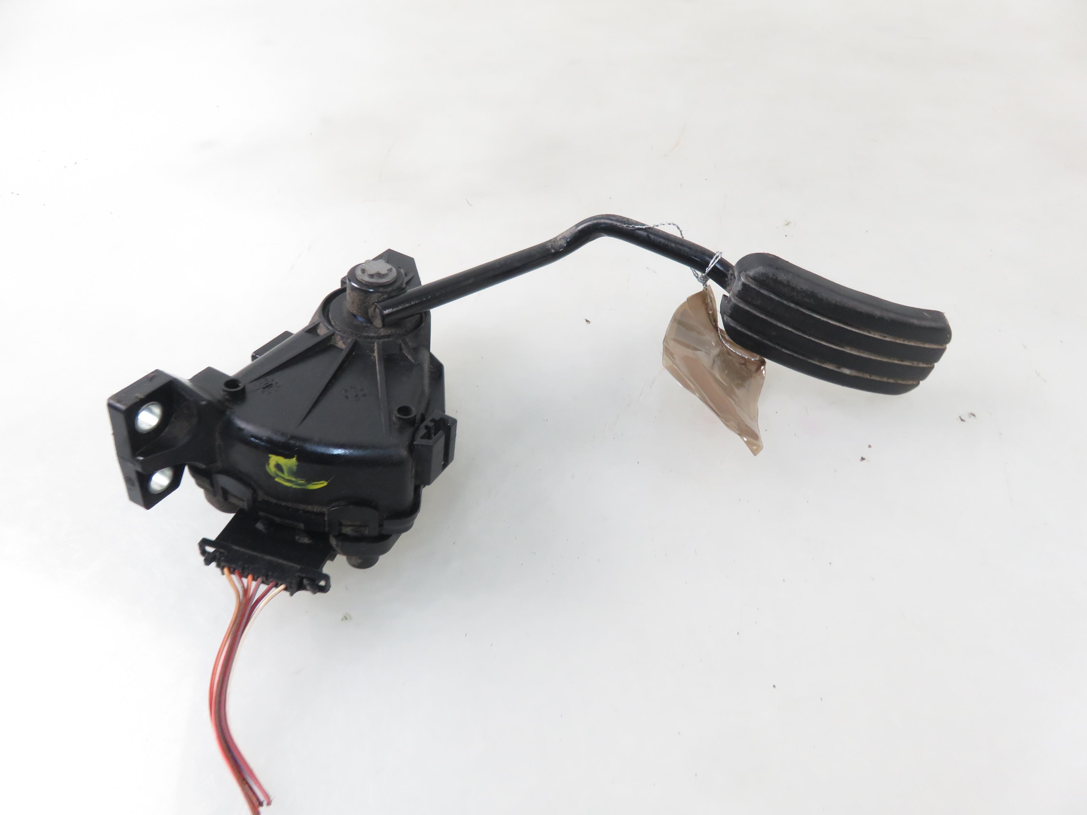 RENAULT Trafic 2 generation (2001-2015) Throttle Pedal 8200289176, 6PV00811933 25341110