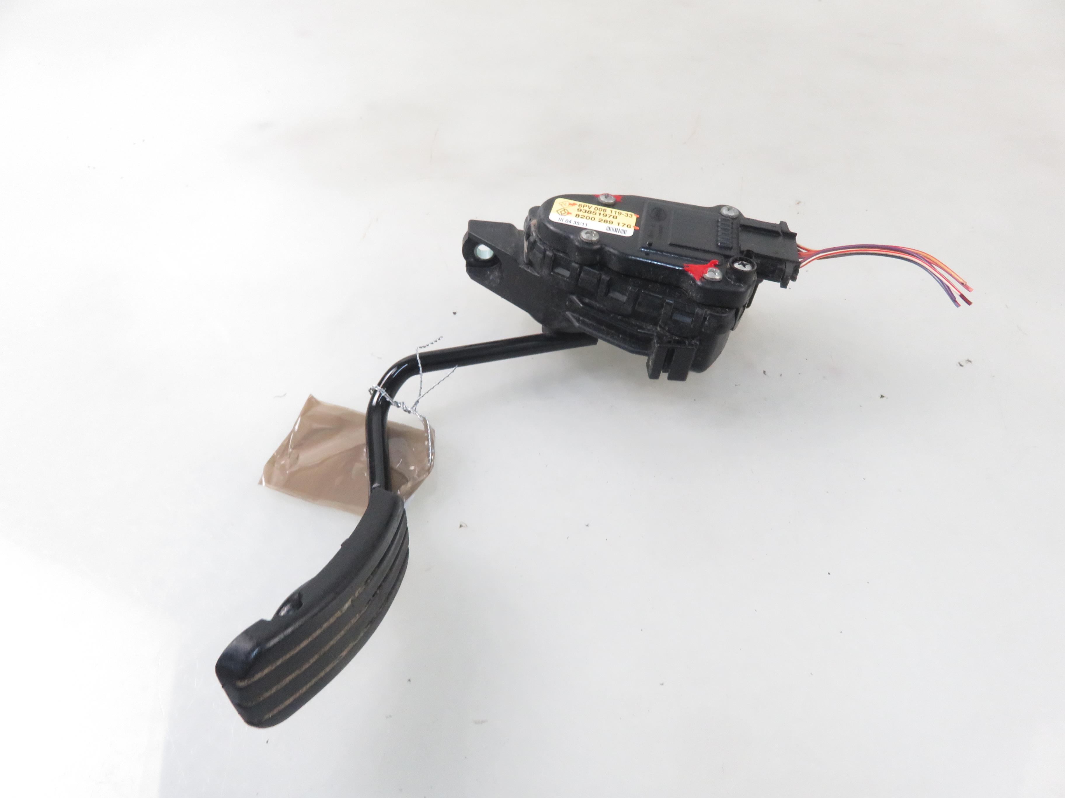 RENAULT Trafic 2 generation (2001-2015) Throttle Pedal 8200289176, 6PV00811933 25341110