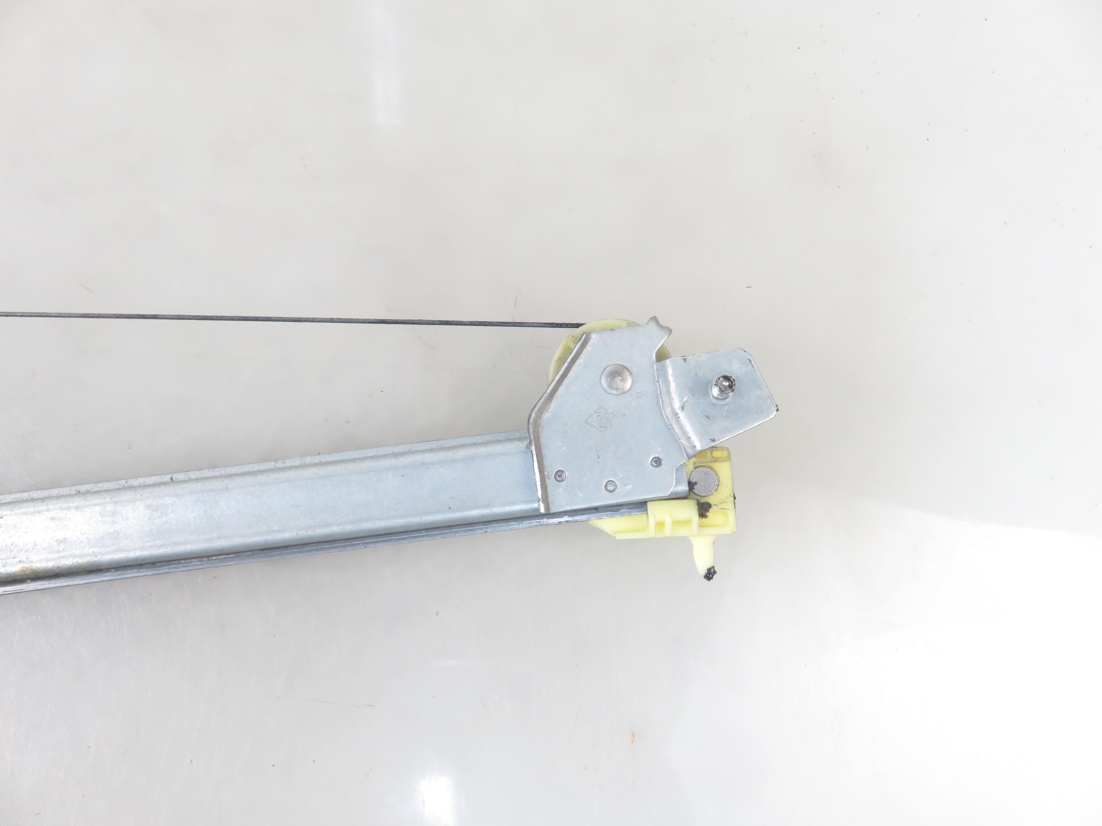 RENAULT Trafic 2 generation (2001-2015) Front Right Door Window Regulator 37103001 25817647