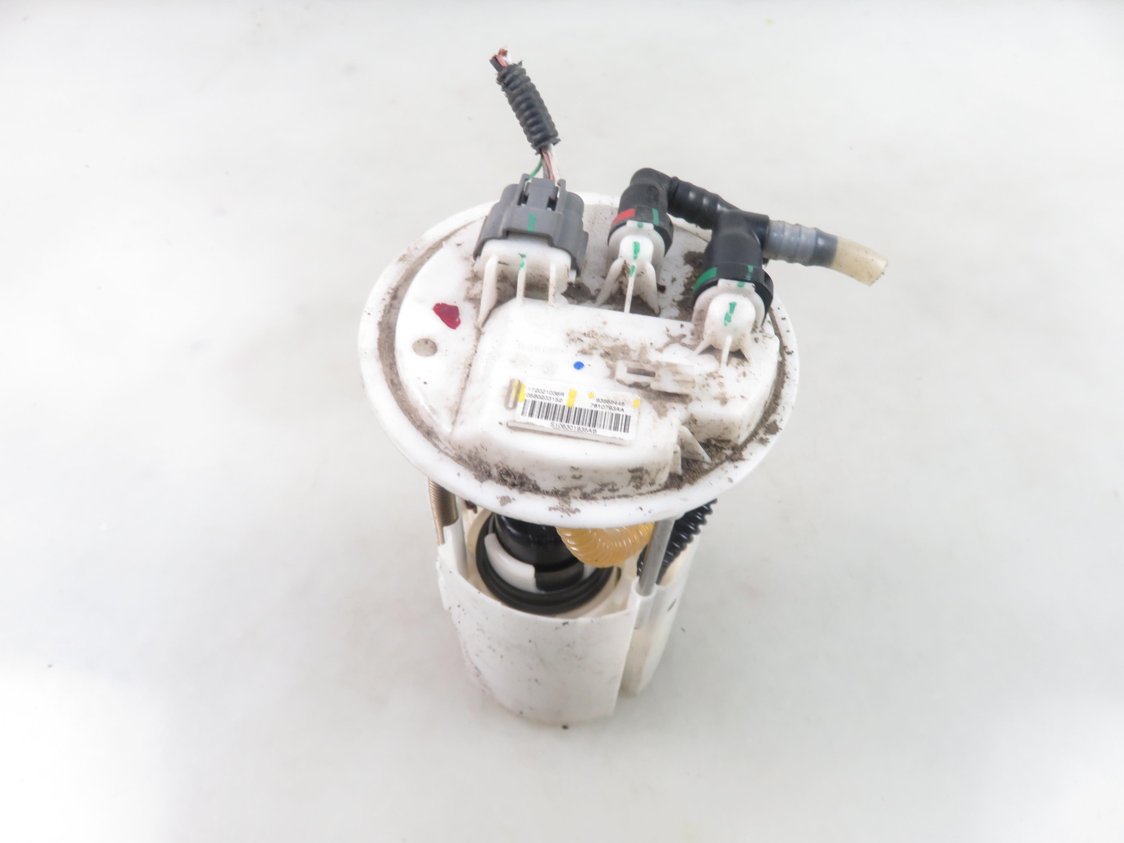 RENAULT Trafic 3 generation (2014-2023) Fuel Pump 172021036R,93868446,0580203152 25341094