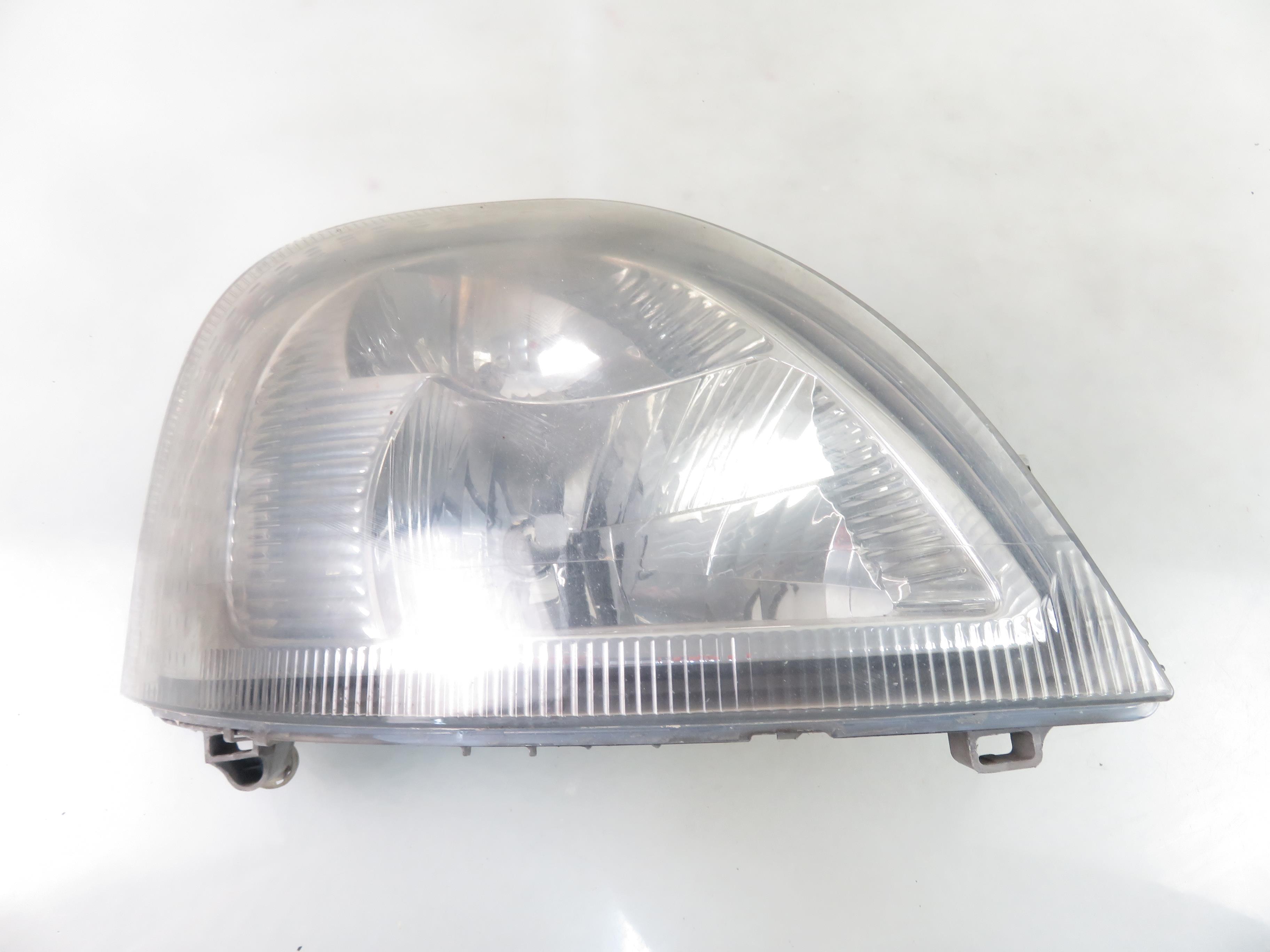 RENAULT Master 2 generation (1997-2010) Front Right Headlight 8200163518D 25615636