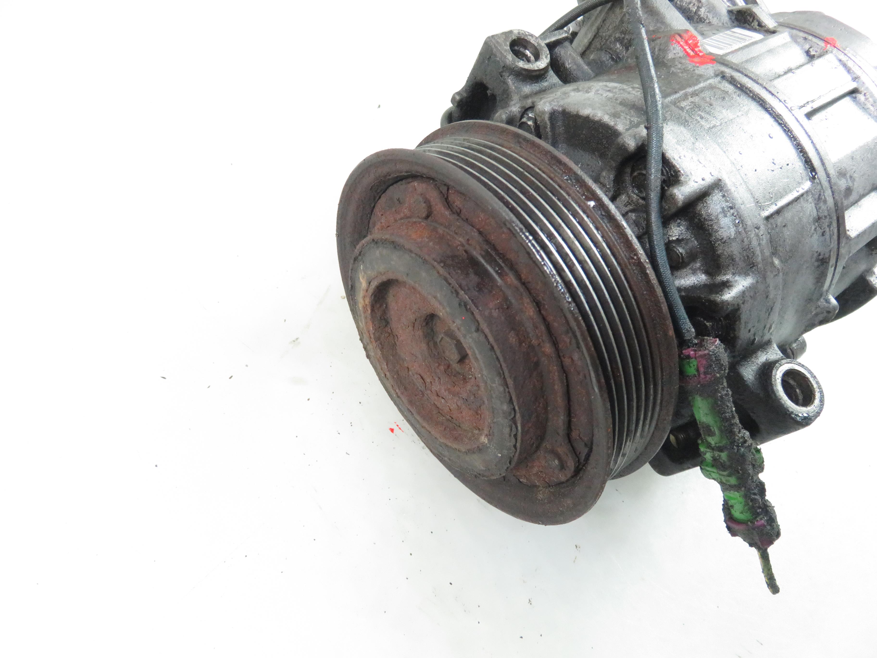 AUDI A8 D2/4D (1994-2002) Air Condition Pump 25451167