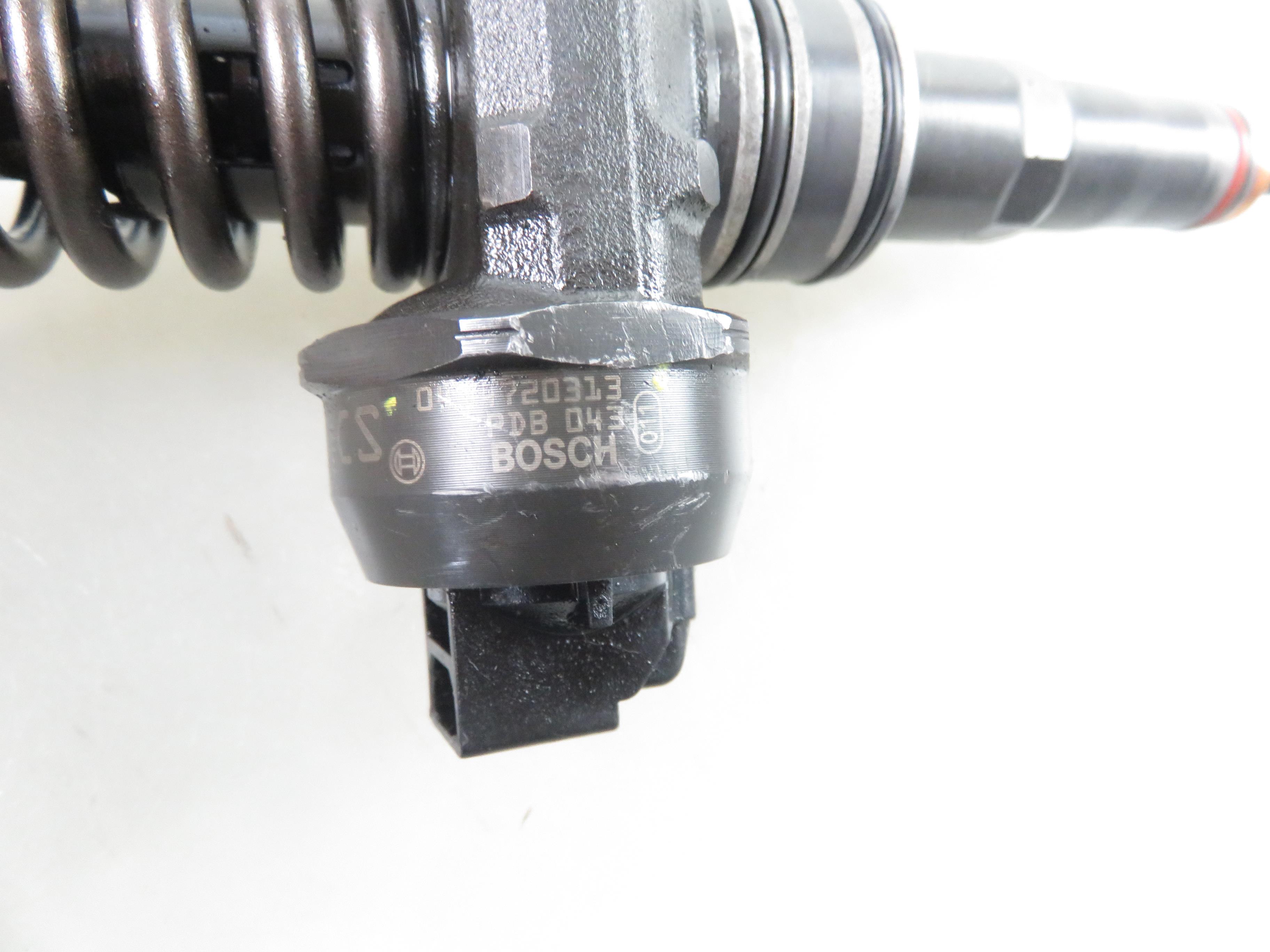 VOLKSWAGEN Caddy 3 generation (2004-2015) Injector de ulei 038130073BN, 0414720313 25431257