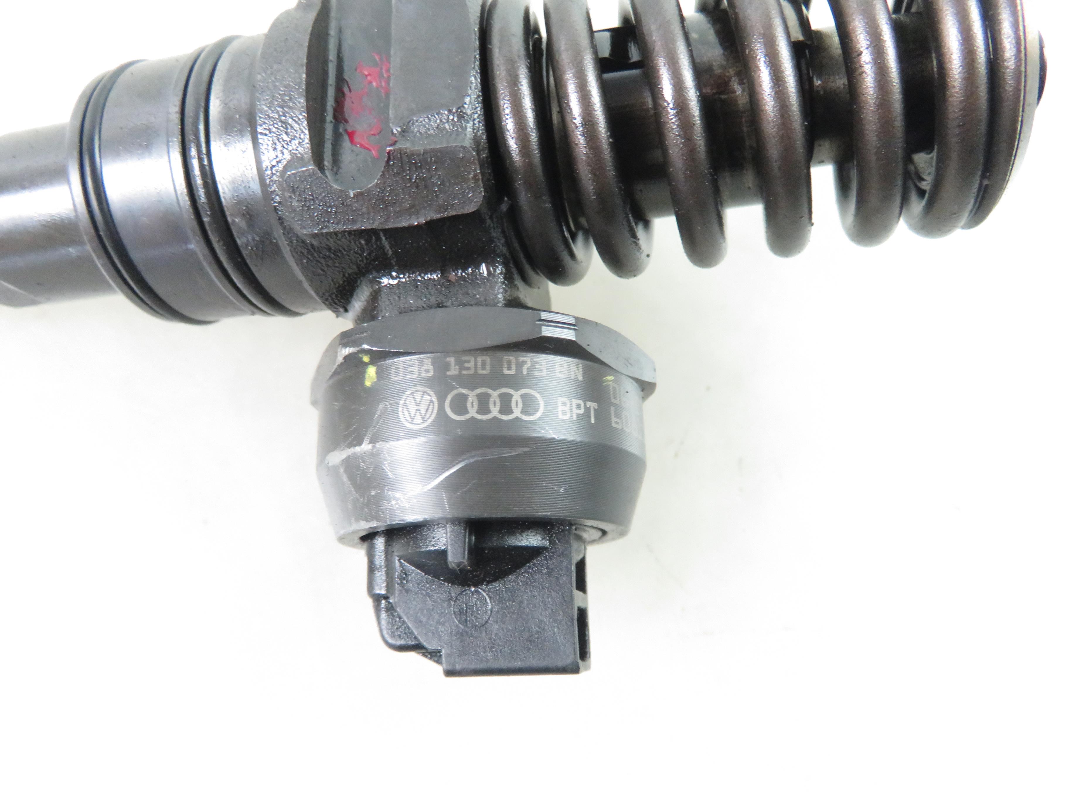 VOLKSWAGEN Caddy 3 generation (2004-2015) Injector de ulei 038130073BN, 0414720313 25431257