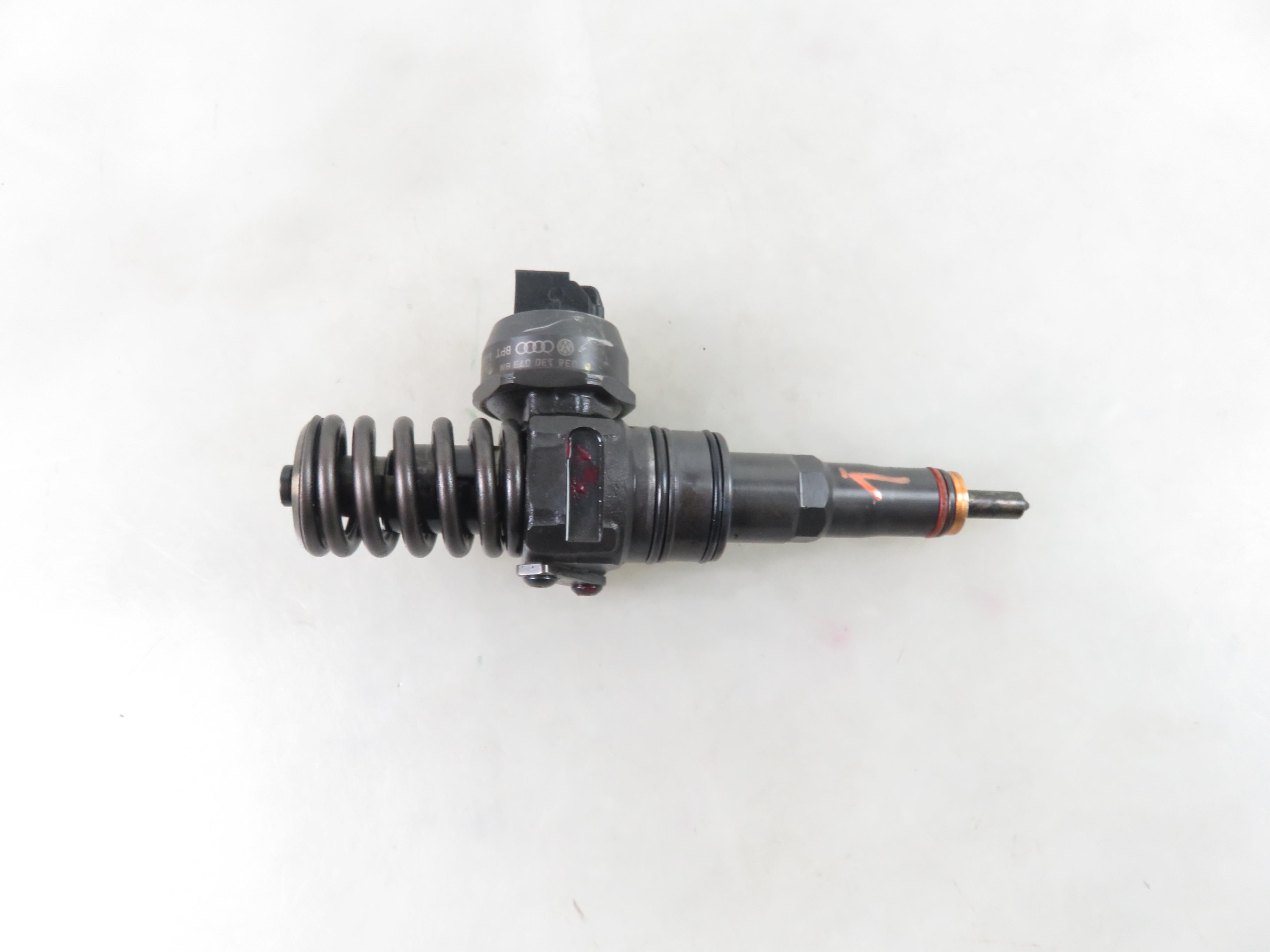 VOLKSWAGEN Caddy 3 generation (2004-2015) Oil Injector 038130073BN, 0414720313 25431257