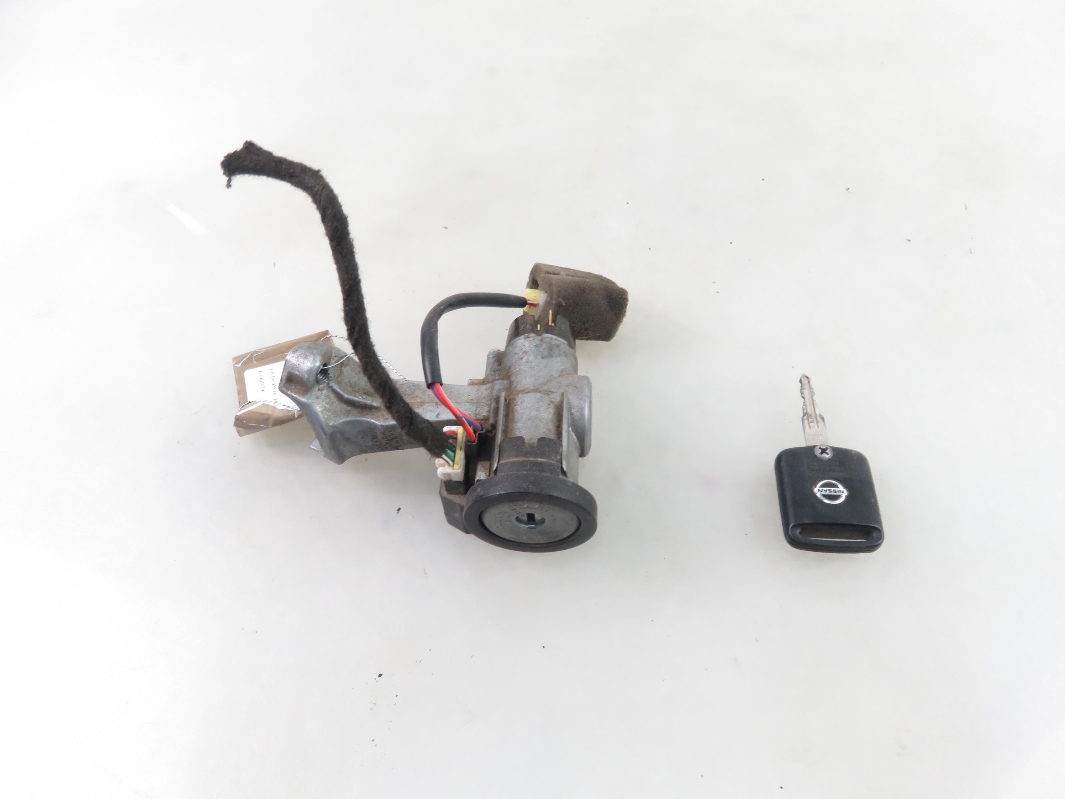 NISSAN Terrano 2 generation (1993-2006) Ignition Lock 28590C9902 26325256