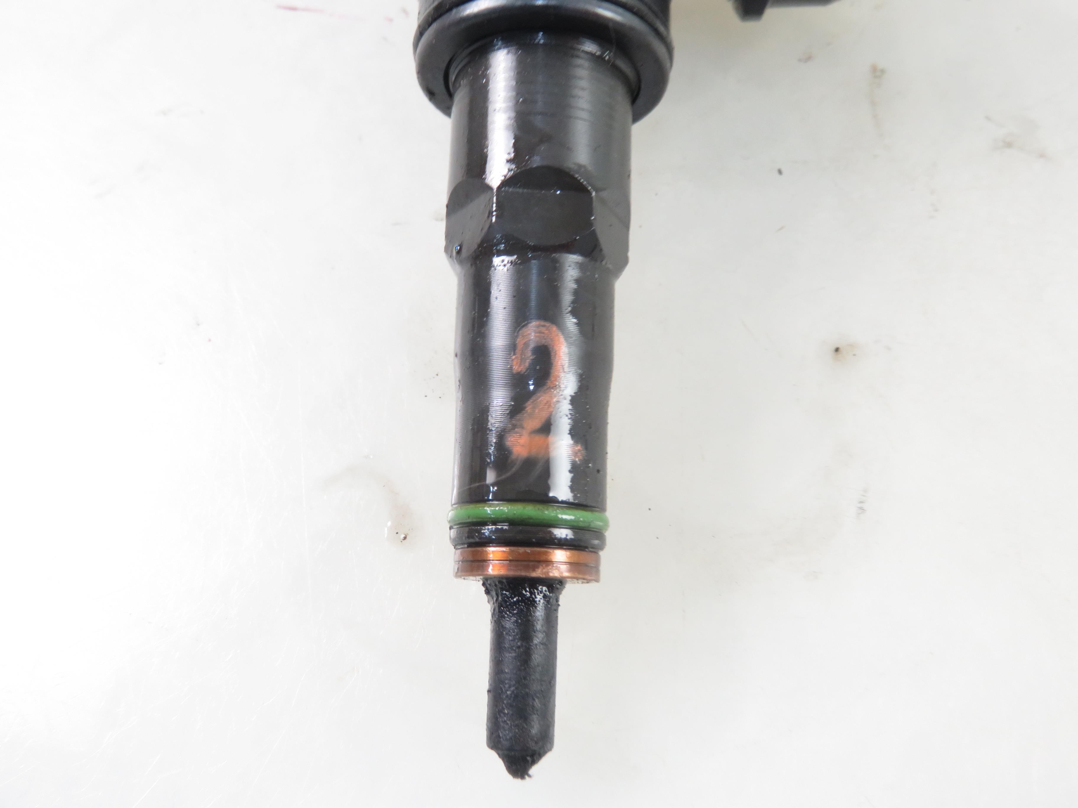 AUDI A3 8L (1996-2003) Injector de ulei 038130073AJ, 0414720037 25431265