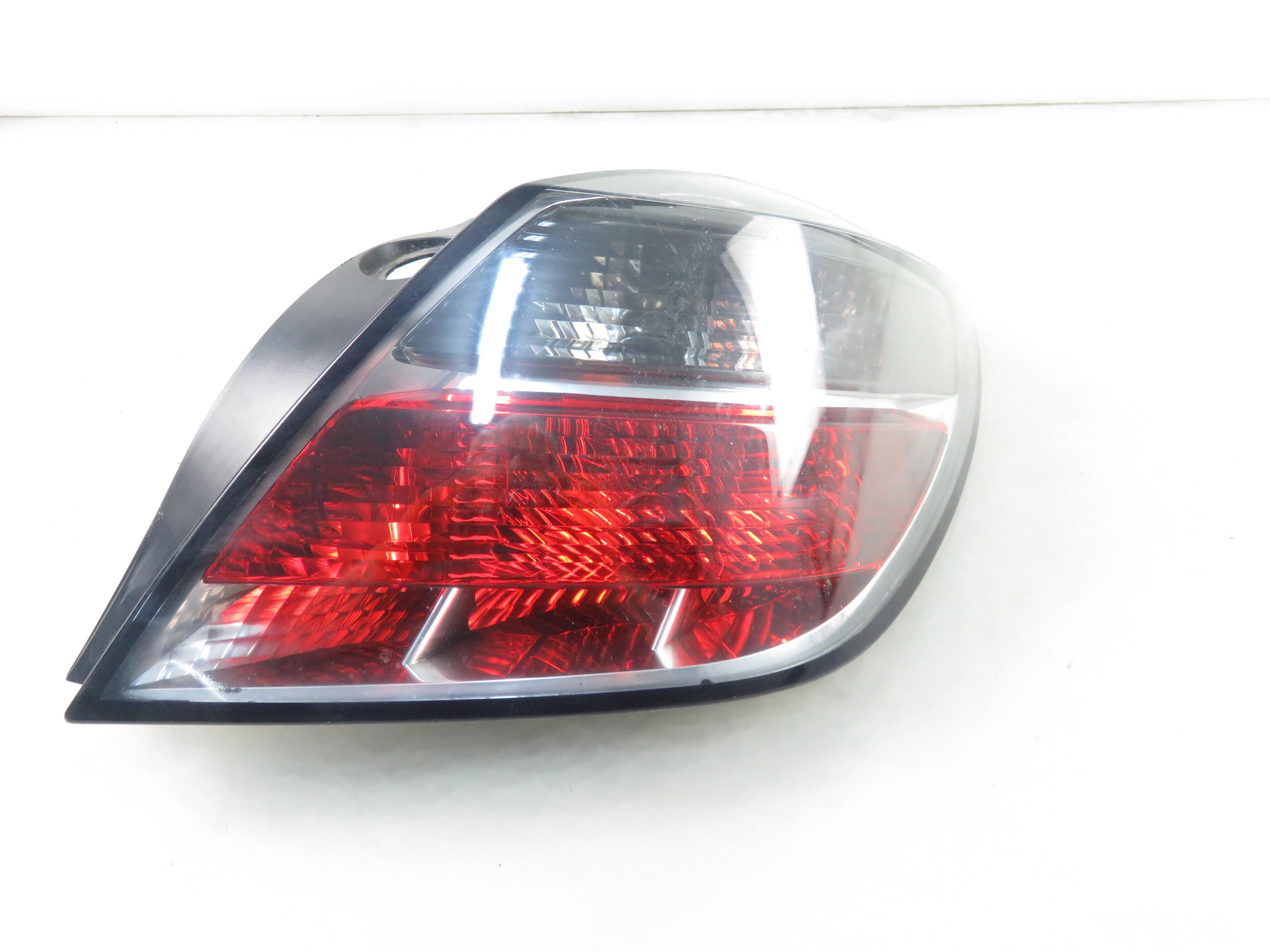 OPEL Astra H (2004-2014) Фонарь задний правый 13252444 25445158