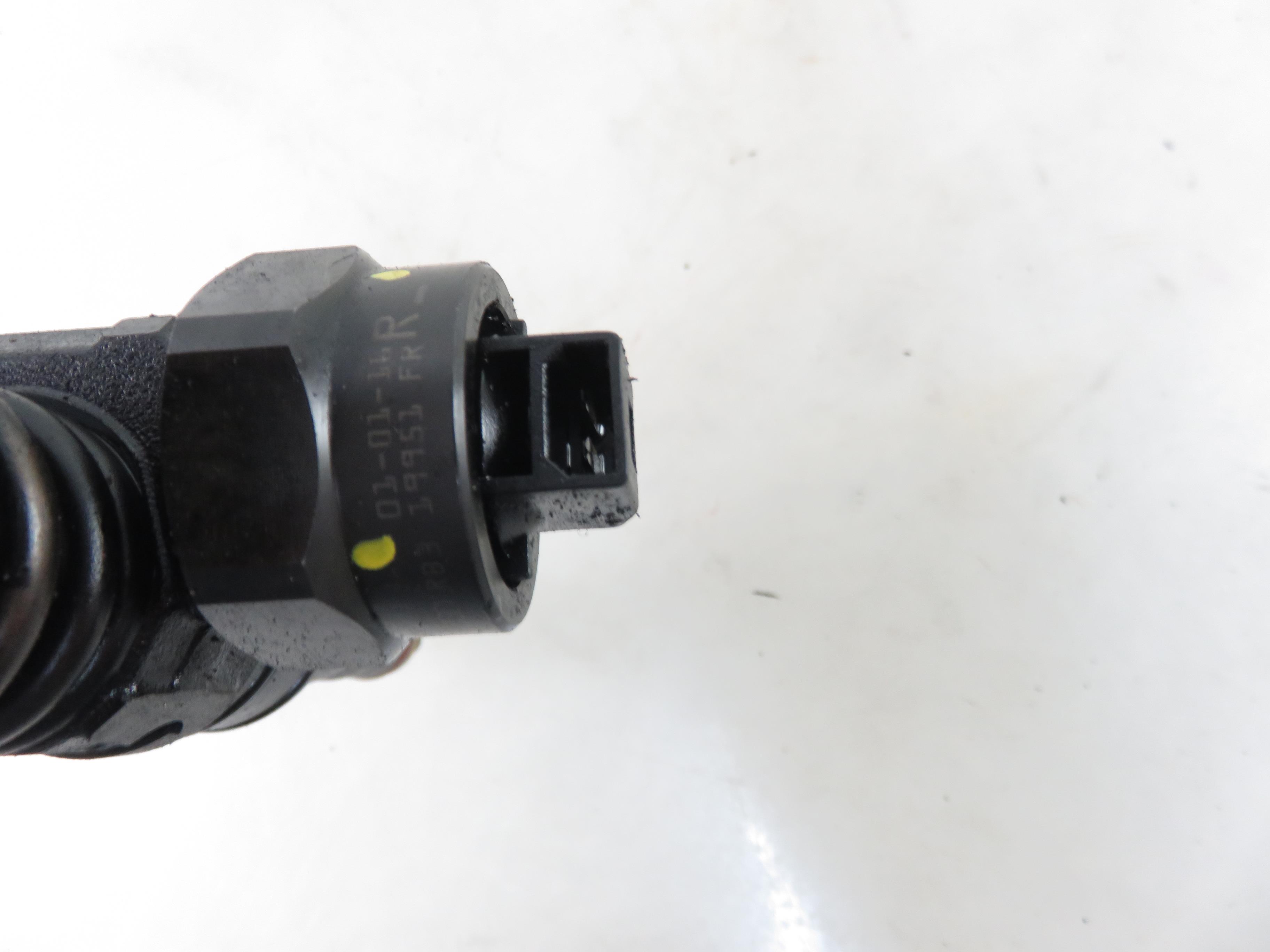 VOLKSWAGEN Golf 4 generation (1997-2006) Oil Injector 038130073J, 0414720015 25451142