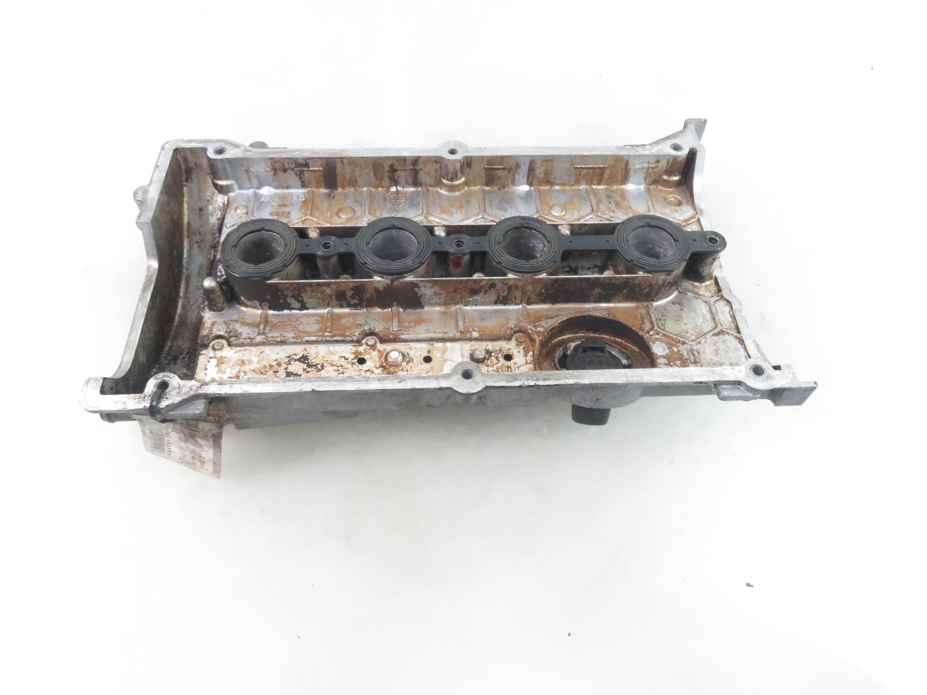 VOLKSWAGEN Passat Variant 1 generation (2010-2024) Valve Cover 06B103469N 25630748