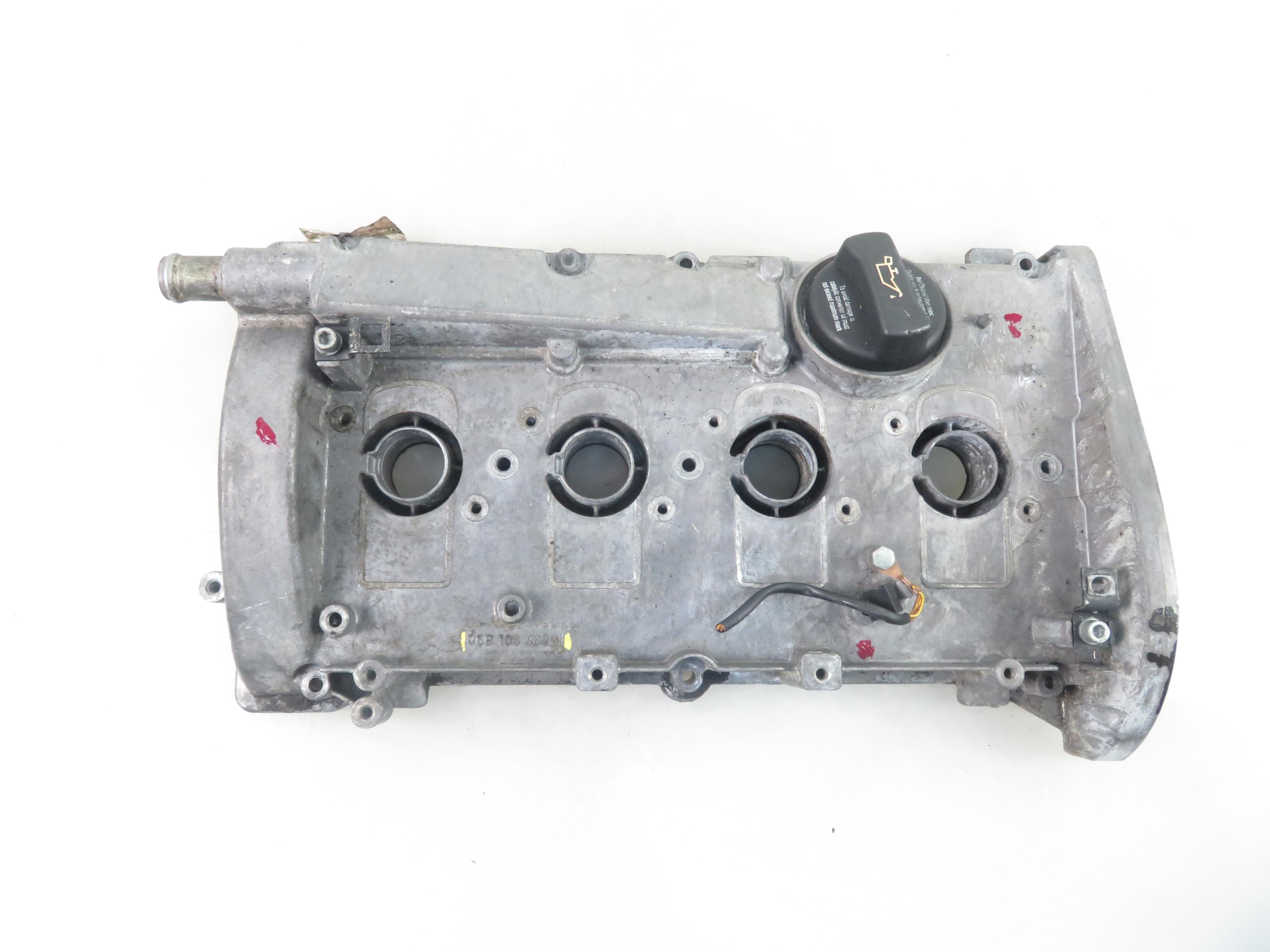 VOLKSWAGEN Passat Variant 1 generation (2010-2024) Valve Cover 06B103469N 25630748