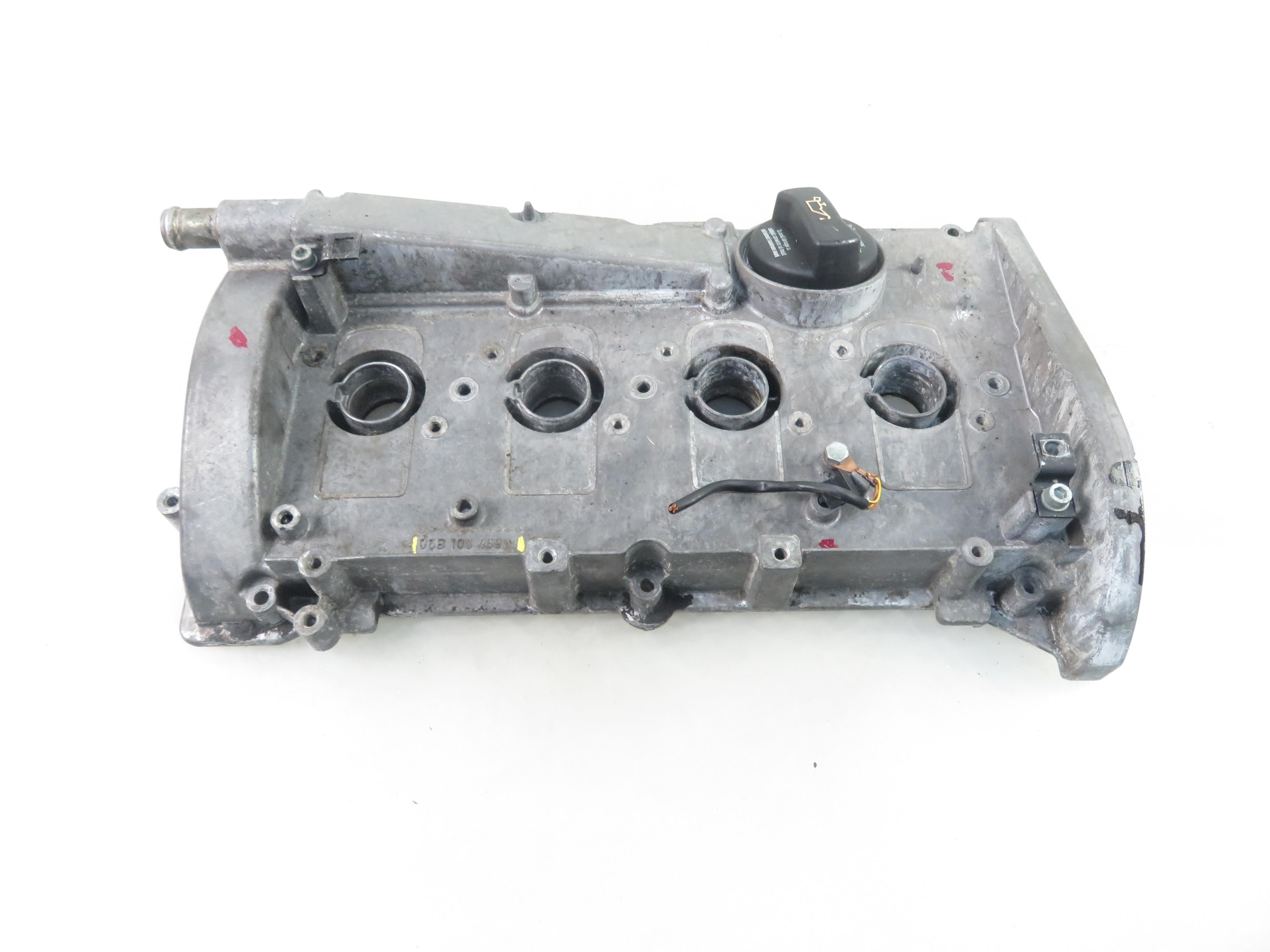 VOLKSWAGEN Passat Variant 1 generation (2010-2024) Valve Cover 06B103469N 25630748