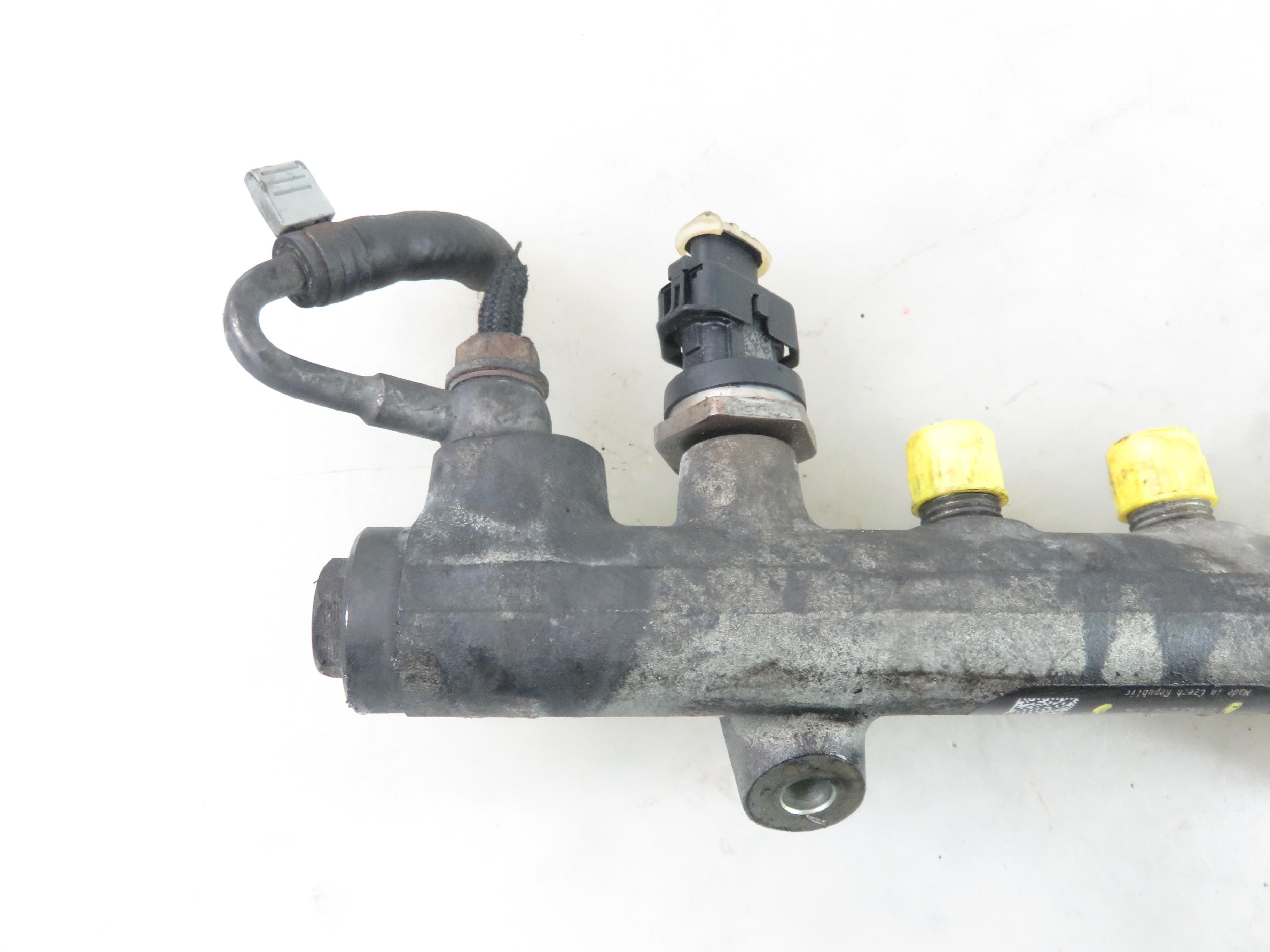 OPEL Astra H (2004-2014) Fuel Rail 0445214094 25701637