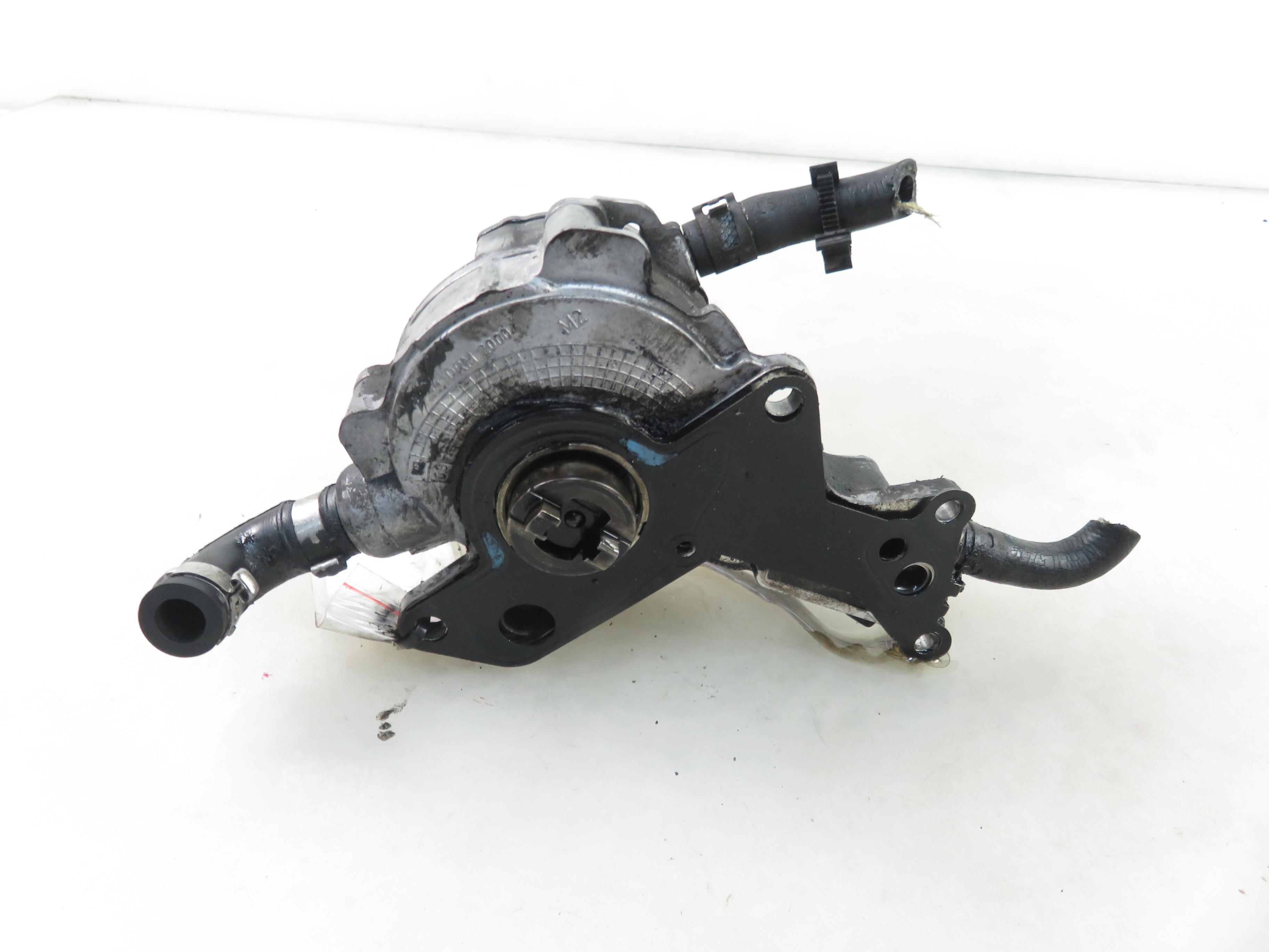 SKODA Fabia 6Y (1999-2007) Vacuum Pump 038145209E 25747945