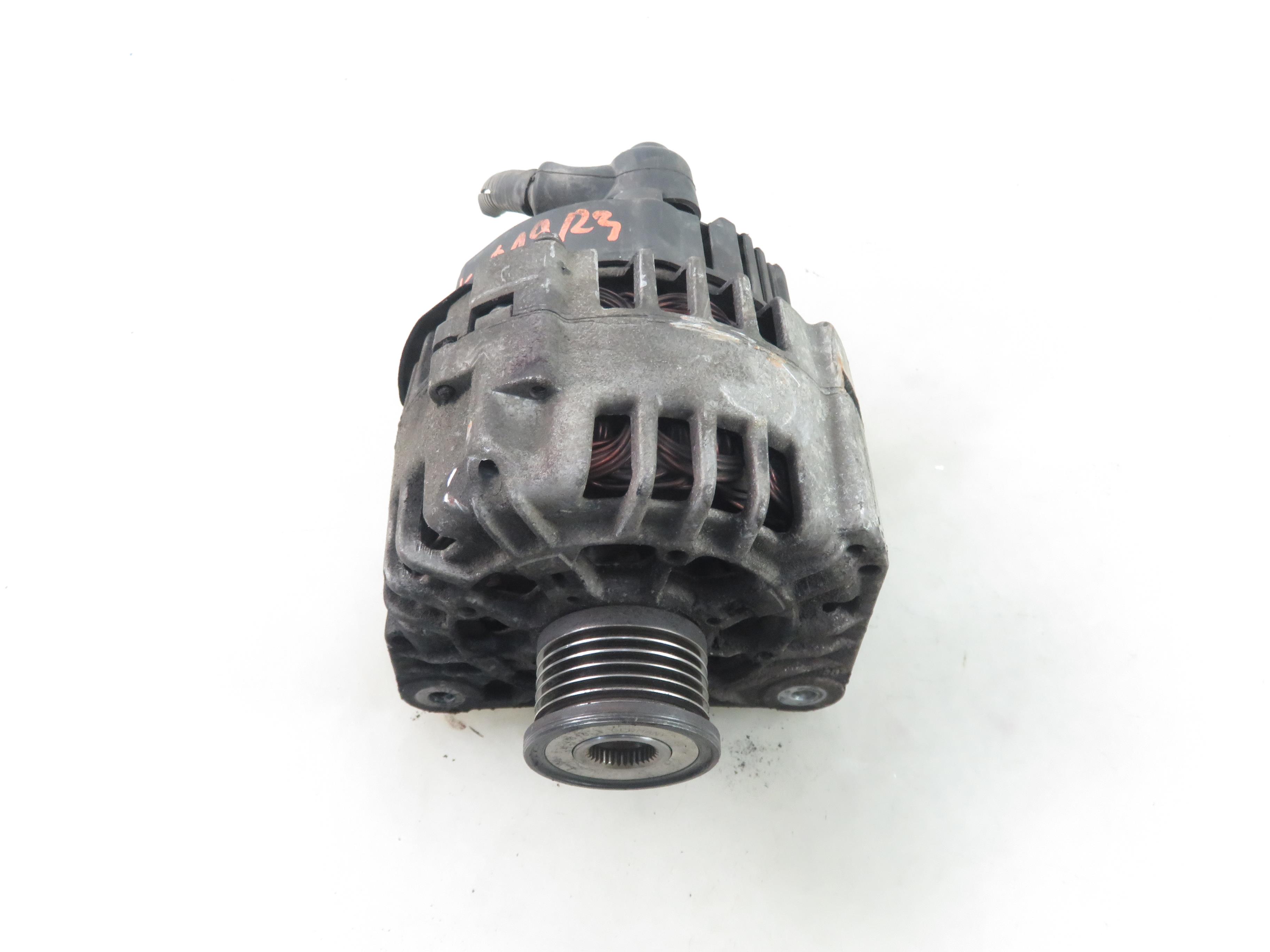 VOLVO V40 1 generation (1996-2004) Alternator 7700426849 25817496