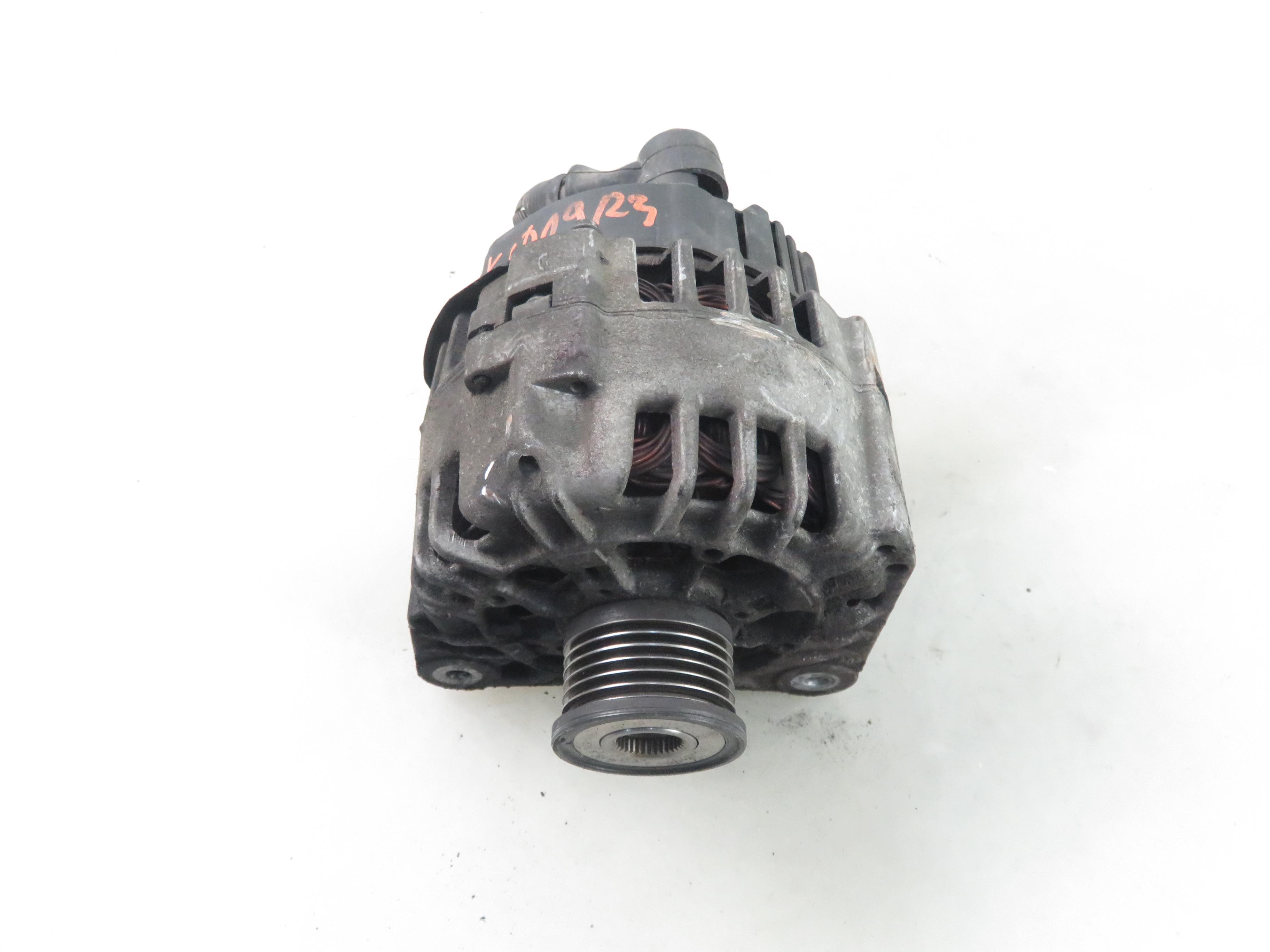 VOLVO V40 1 generation (1996-2004) Alternator 7700426849 25817496