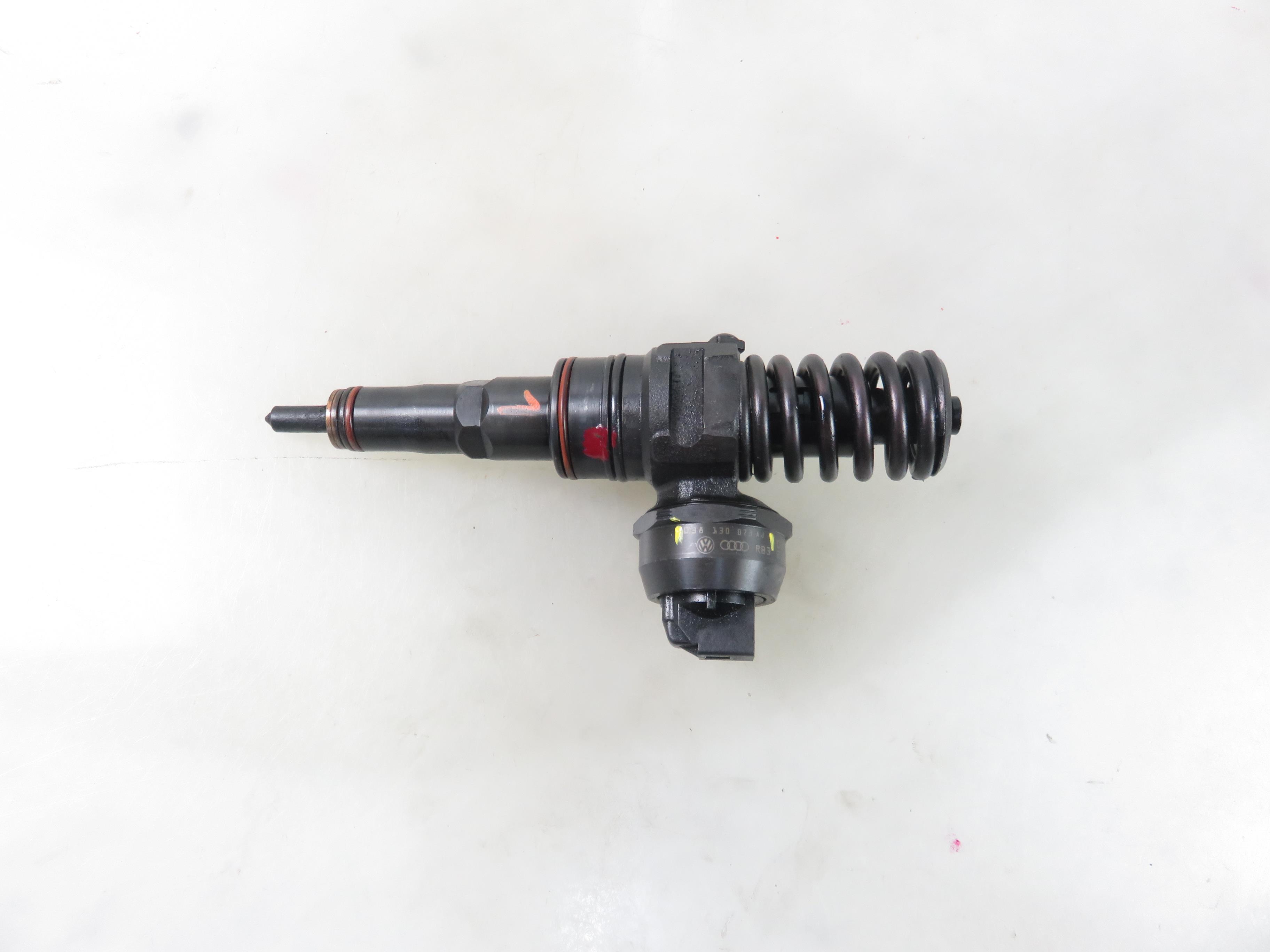 VOLKSWAGEN Passat B5 (1996-2005) Injector de ulei 038130073AJ, 0414720037 25766448