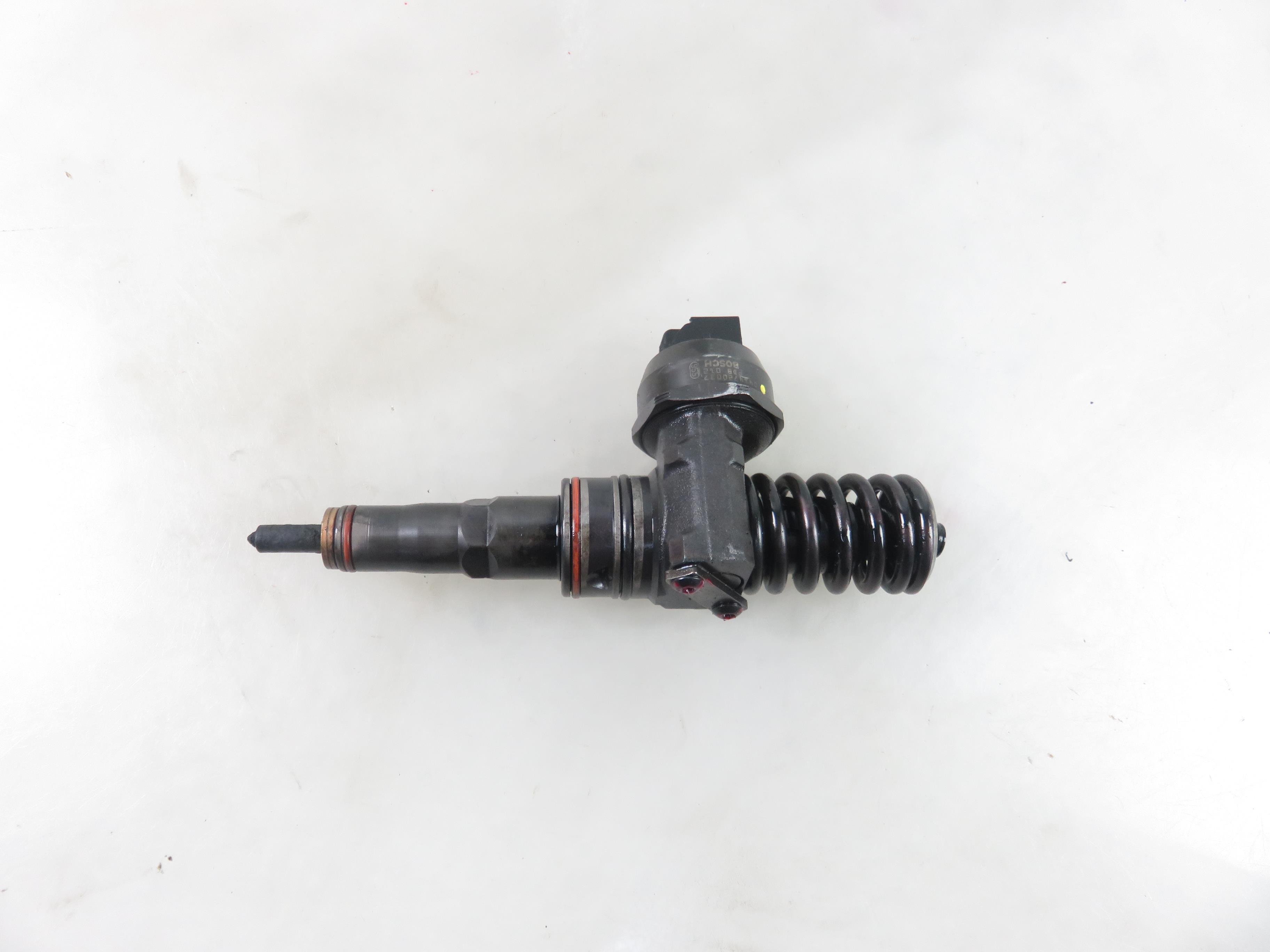 VOLKSWAGEN Passat B5 (1996-2005) Oil Injector 038130073AJ,0414720037 25766449