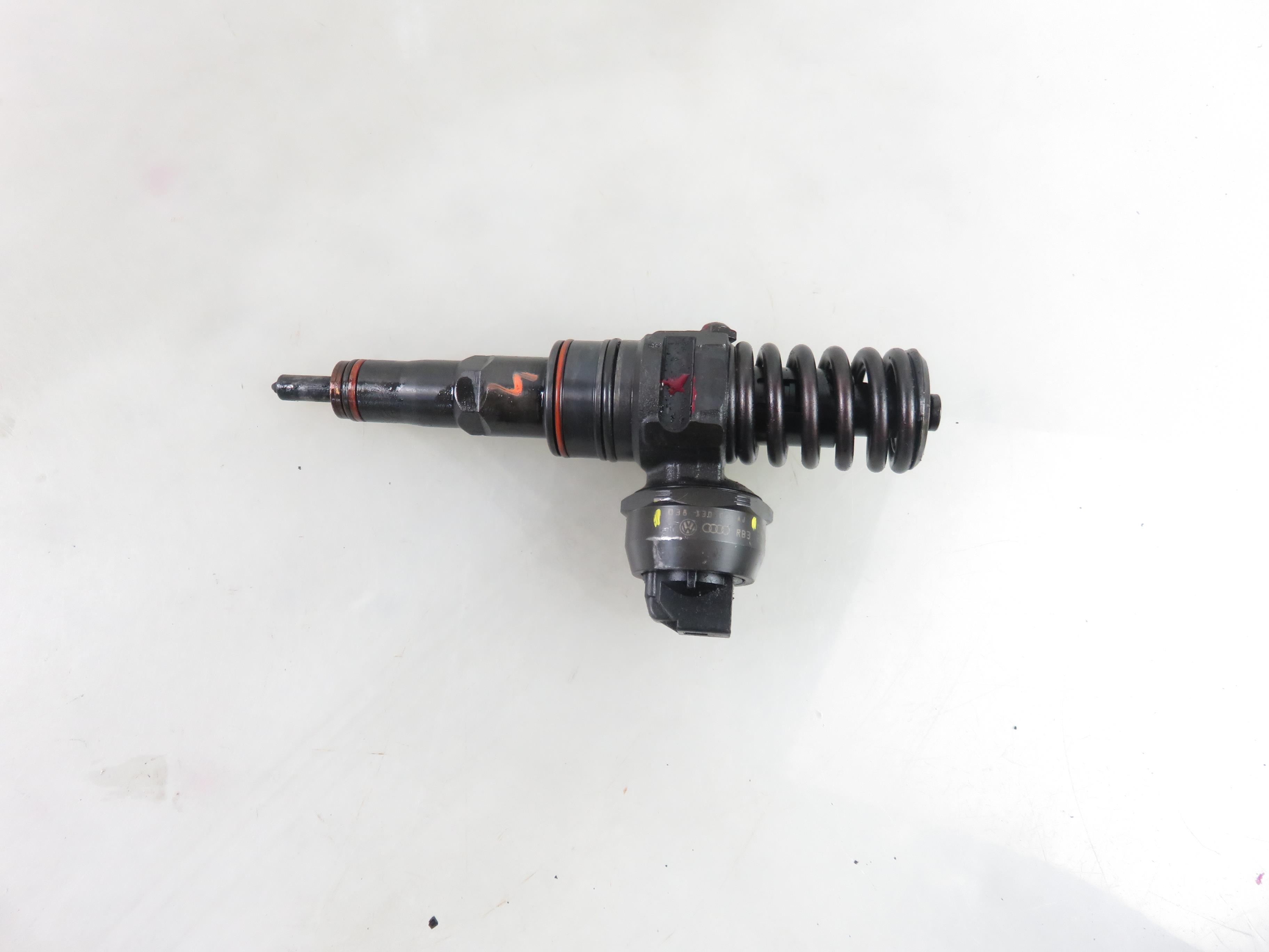 VOLKSWAGEN Passat B5 (1996-2005) Oil Injector 038130073AJ, 0414720037 25766278