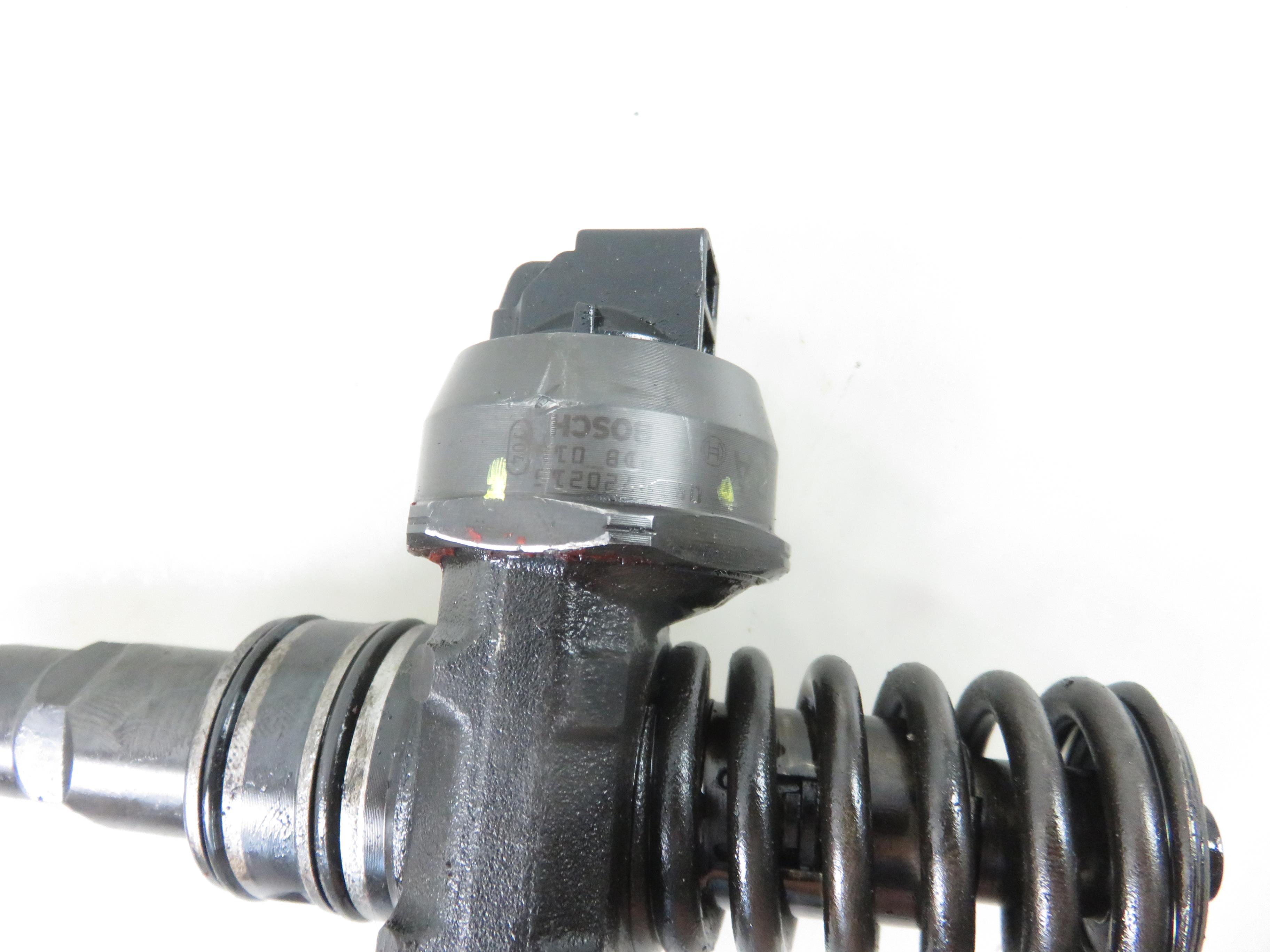 VOLKSWAGEN Bora 1 generation (1998-2005) Oil Injector 038130073AG, 0414720215 25766452