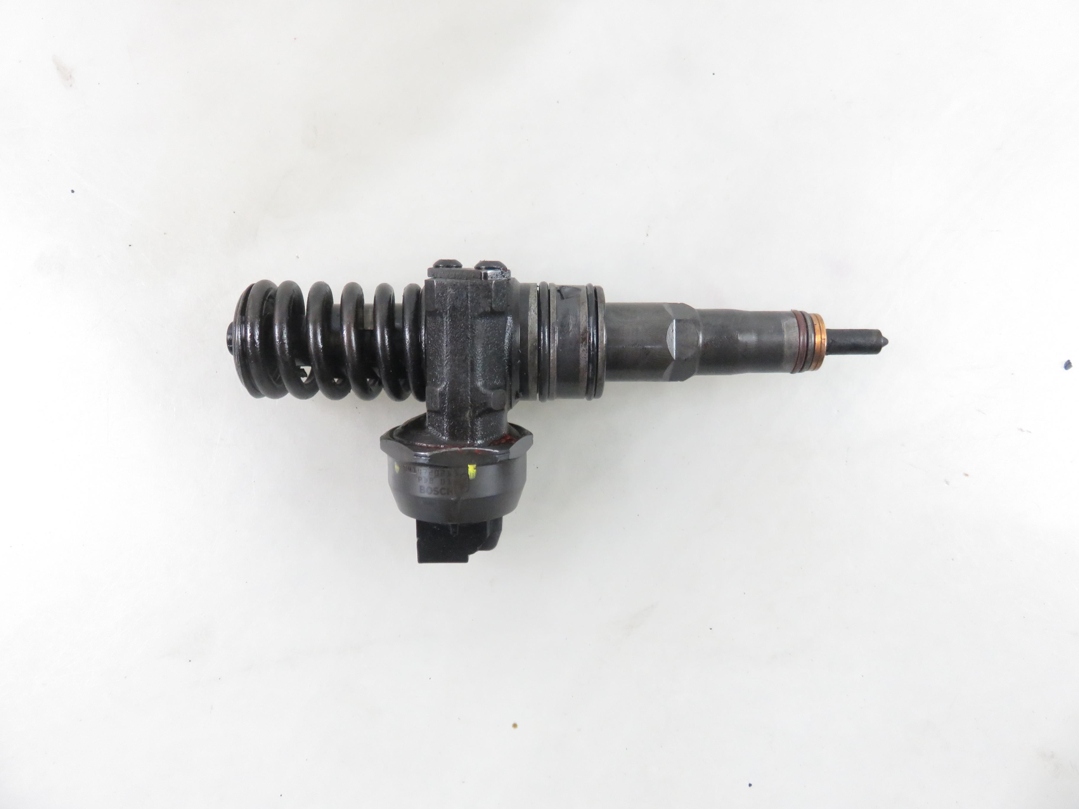 VOLKSWAGEN Bora 1 generation (1998-2005) Oil Injector 038130073AG, 0414720215 25766452