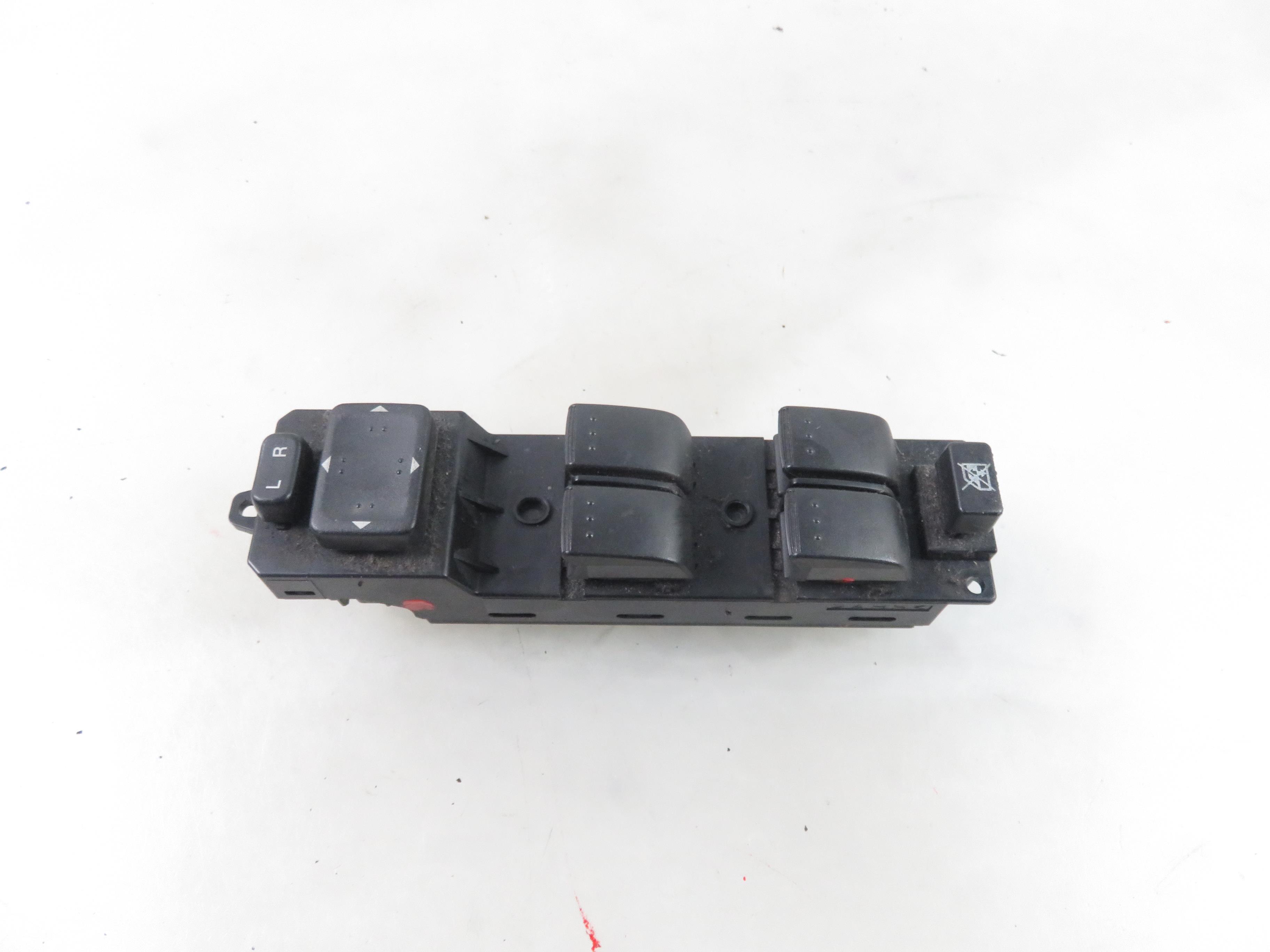 MAZDA 5 1 generation (2005-2010) Commutateur de fenêtre de porte avant gauche CC2966350A 25818778