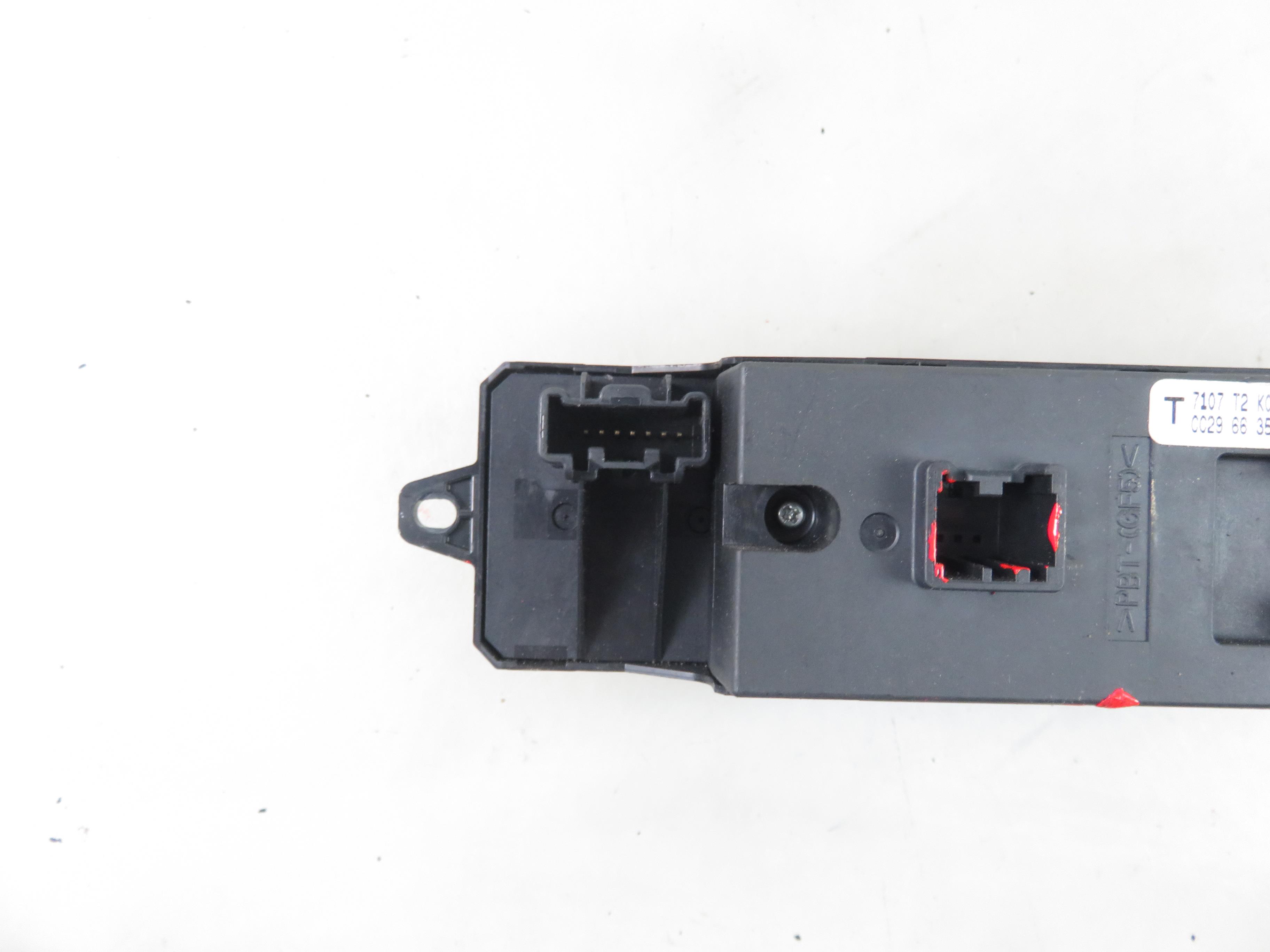 MAZDA 5 1 generation (2005-2010) Commutateur de fenêtre de porte avant gauche CC2966350A 25818778