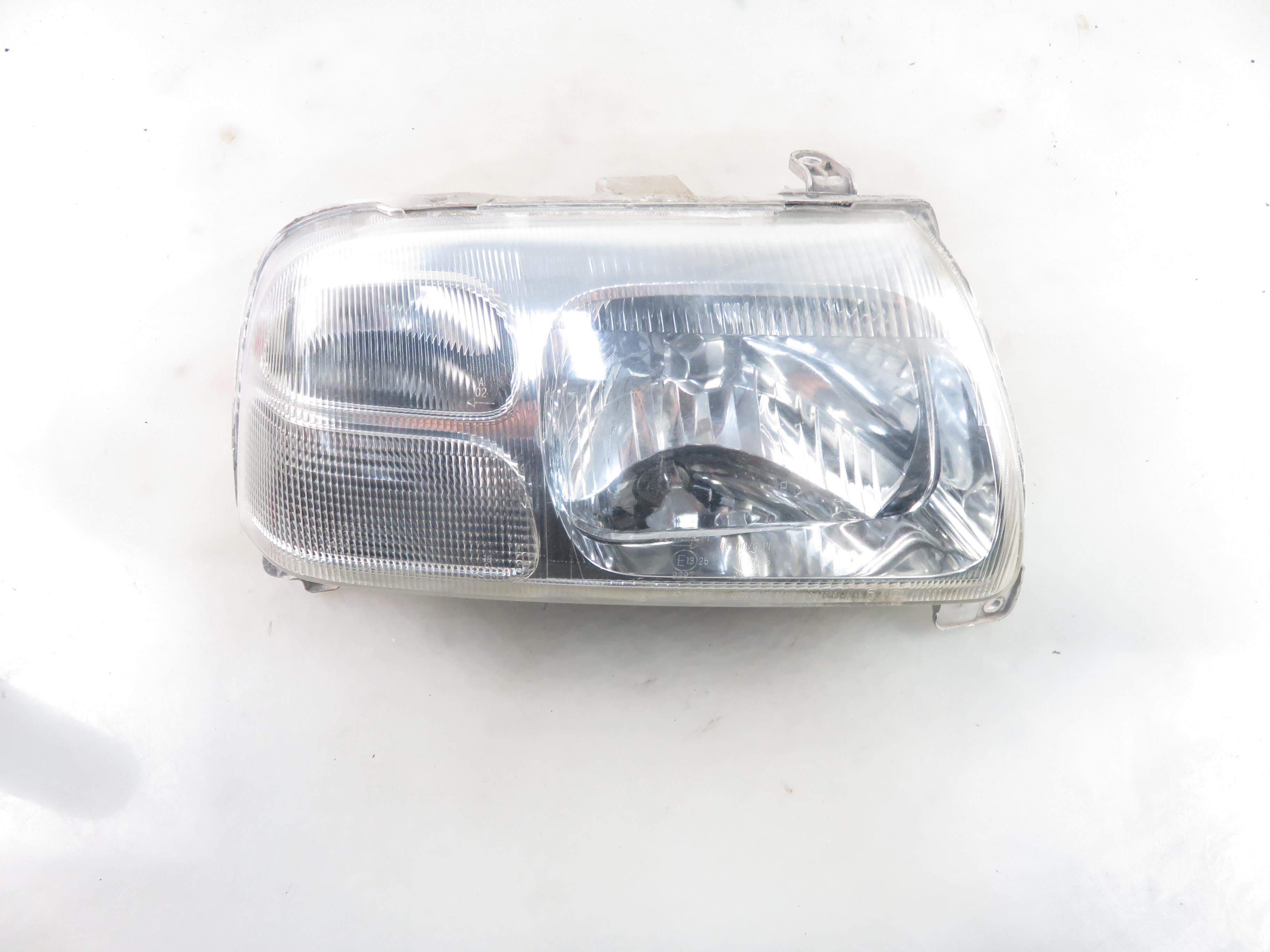 SUZUKI Grand Vitara 1 generation (1998-2006) Front Right Headlight 10032078 25824357