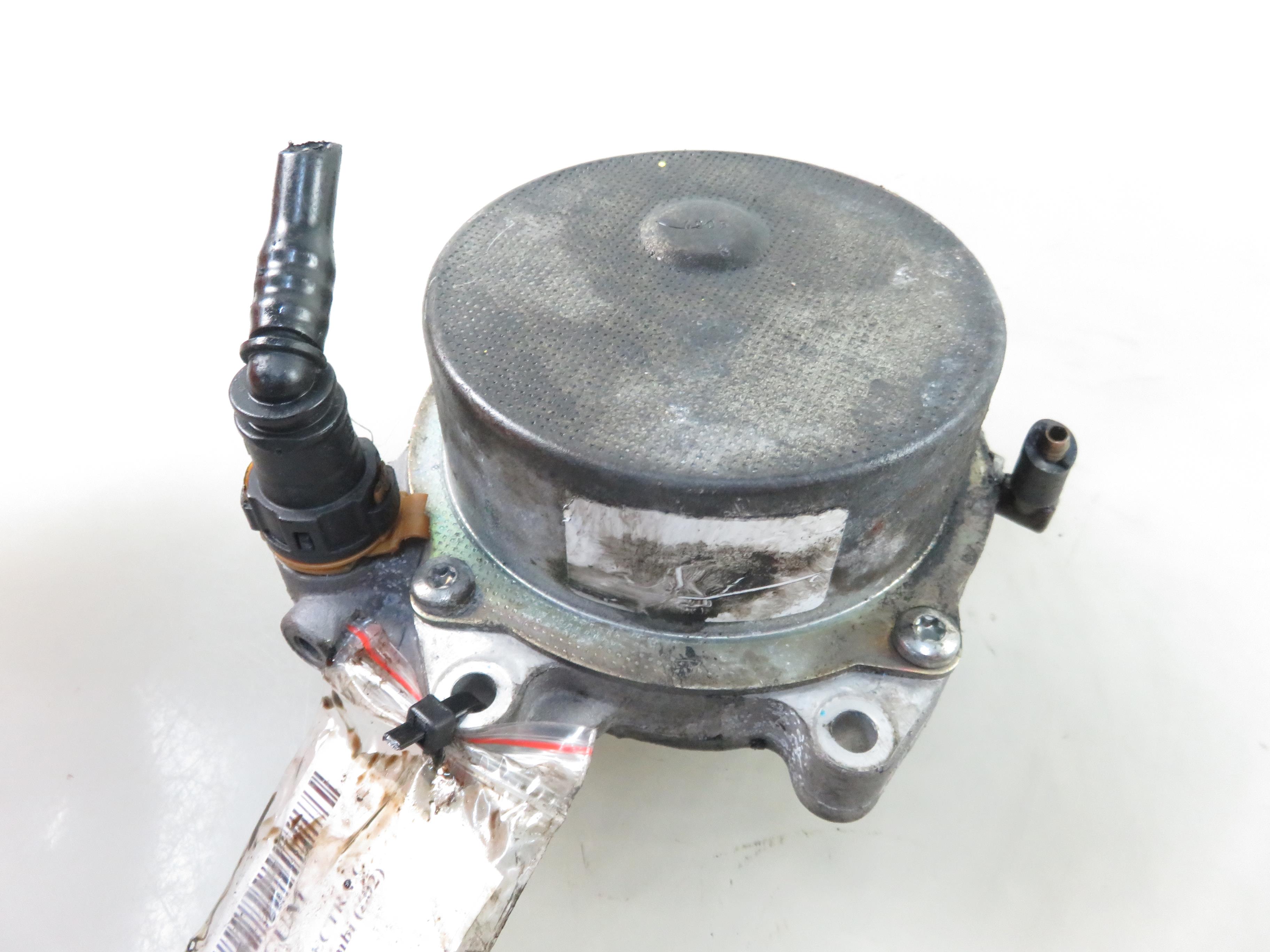 OPEL Vectra C (2002-2005) Vacuum Pump 25837616