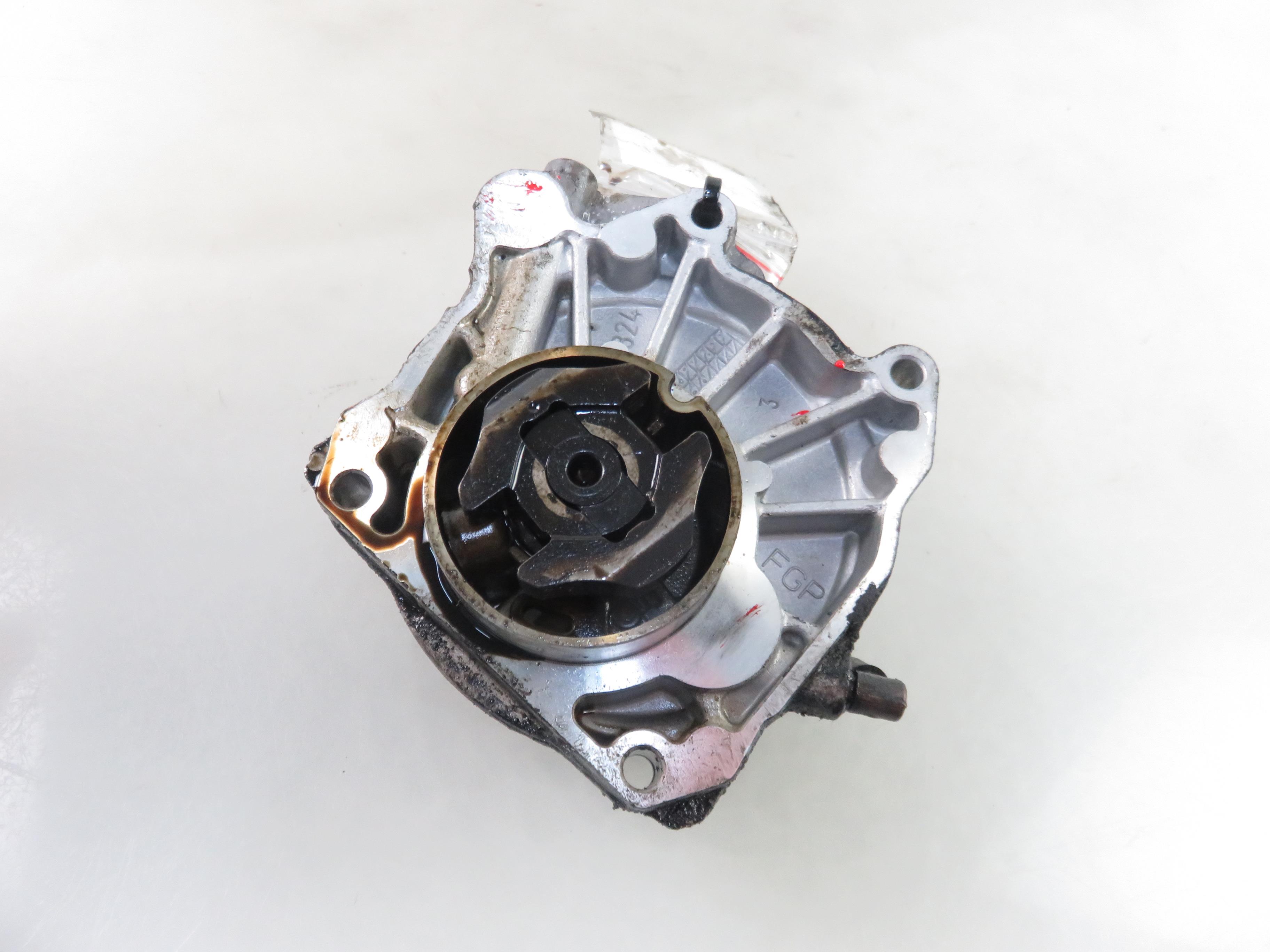 OPEL Vectra C (2002-2005) Vacuum Pump 25837616