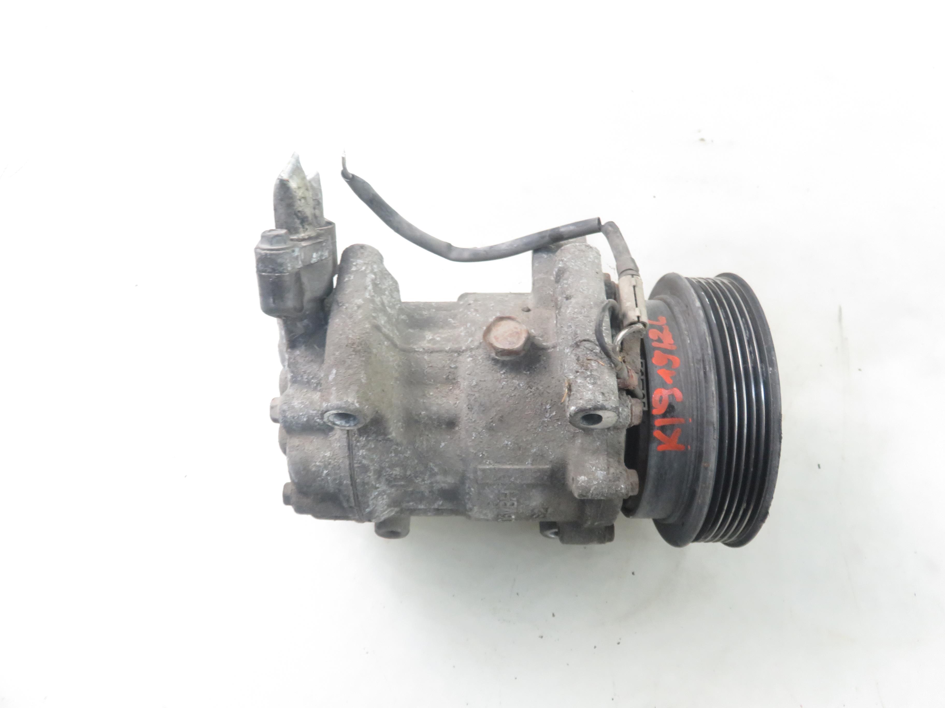 RENAULT Clio 2 generation (1998-2013) Kondicionieriaus siurblys (kompresorius) 8200315744 26243734