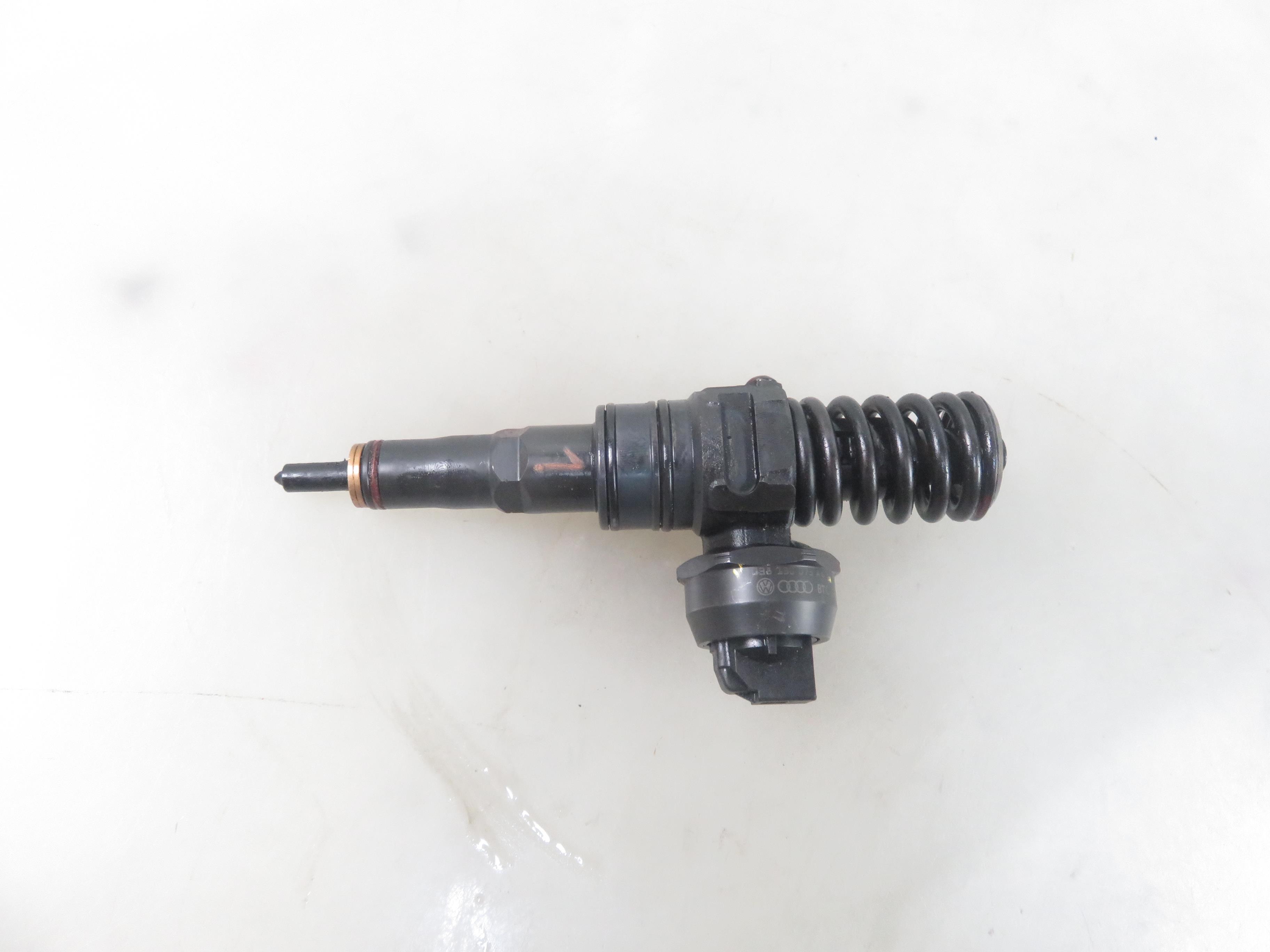 VOLKSWAGEN Touran 1 generation (2003-2015) Injector de ulei 038130073AG, 0414720215 25976277