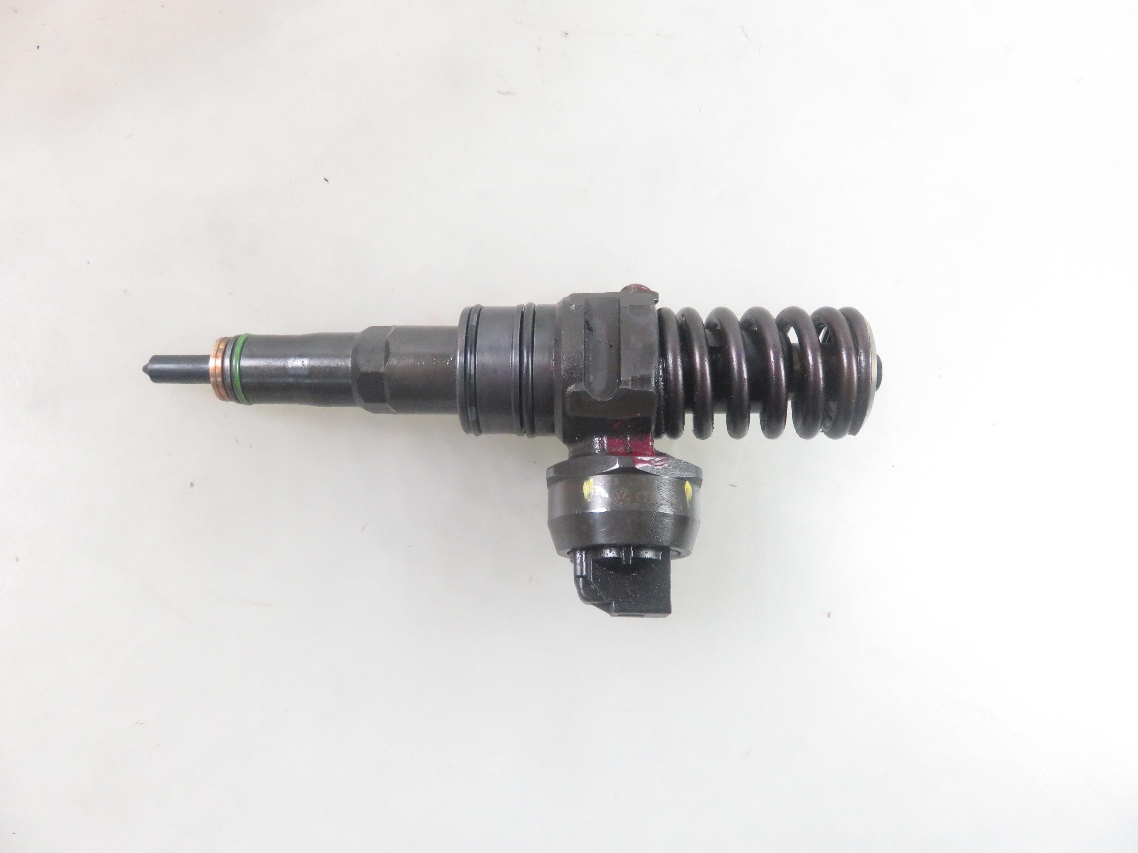 VOLKSWAGEN Passat Variant 1 generation (2010-2024) Oil Injector 038130073BQ, 0414720312 25976731